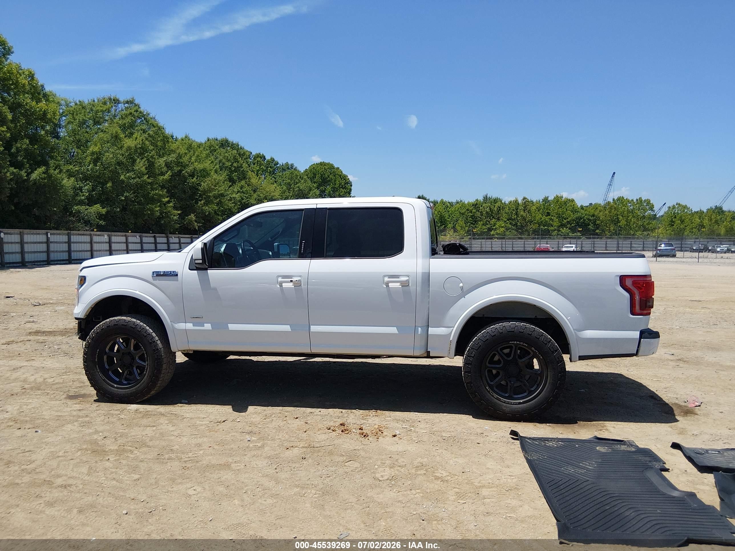 2015 Ford F-150 Lariat White vin: 1FTEW1EG3FFB56944