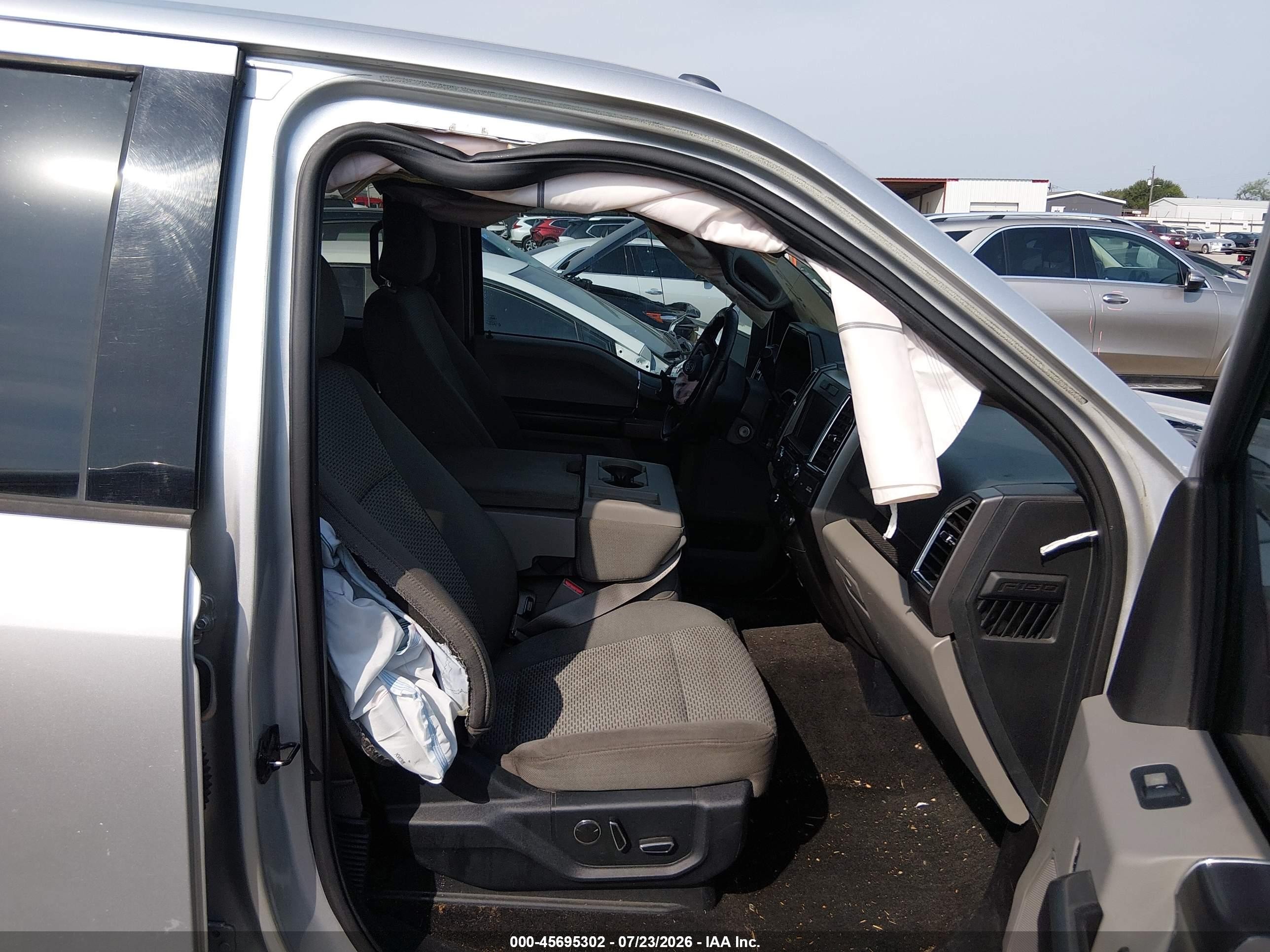 2015 Ford F-150 Xlt Silver vin: 1FTEW1EG3FKD78651