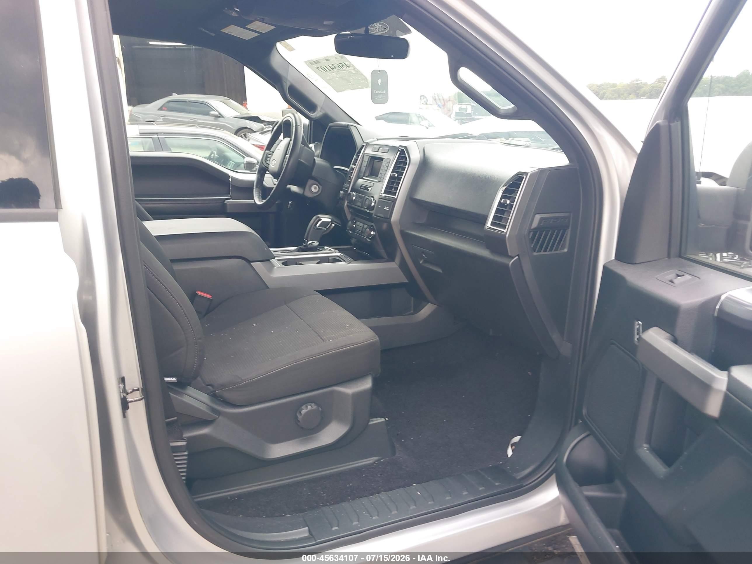 2015 Ford F-150 Xlt Silver vin: 1FTEW1EG5FFB76614