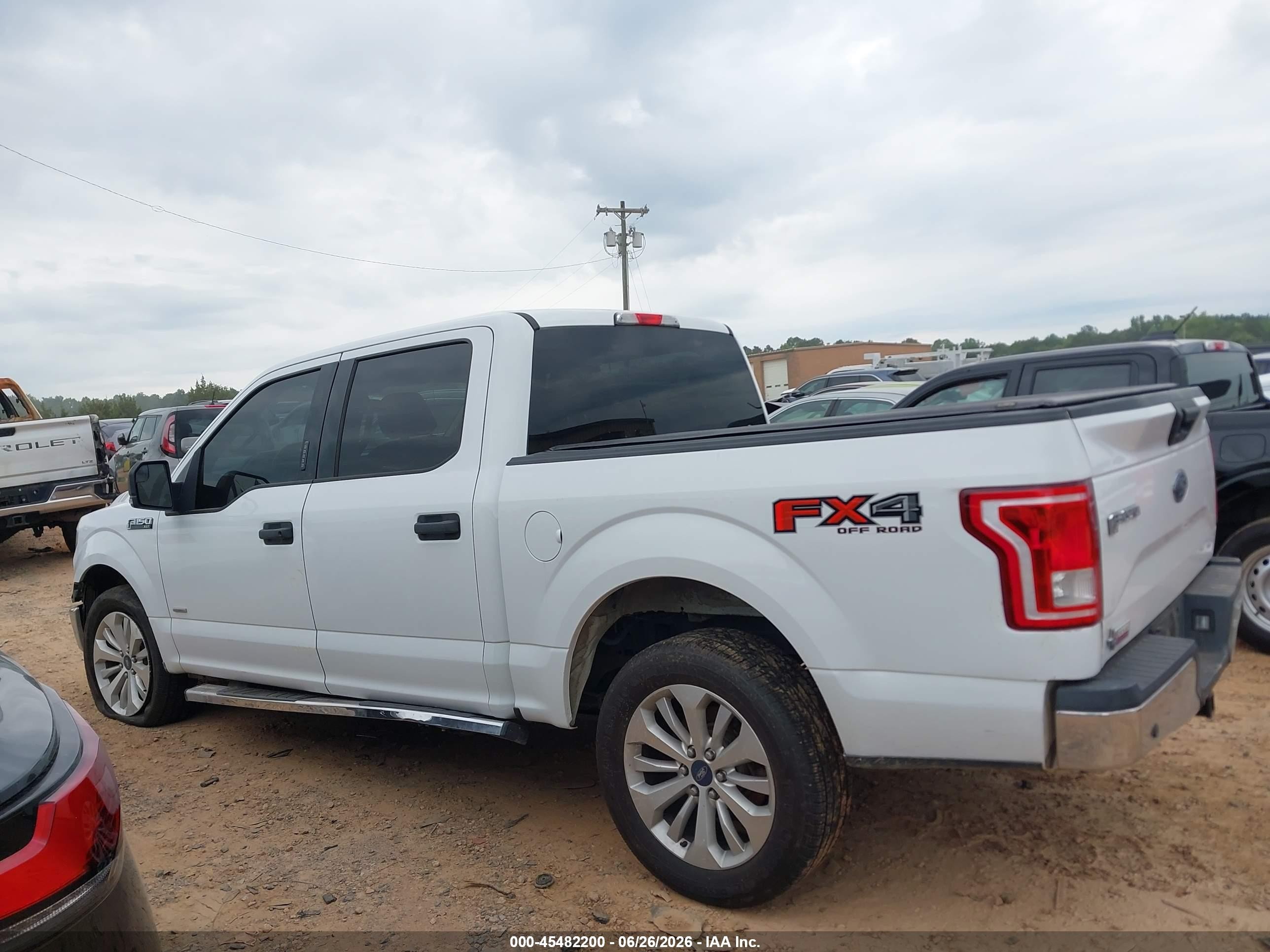 2015 Ford F-150 Xlt White vin: 1FTEW1EG6FKD09114