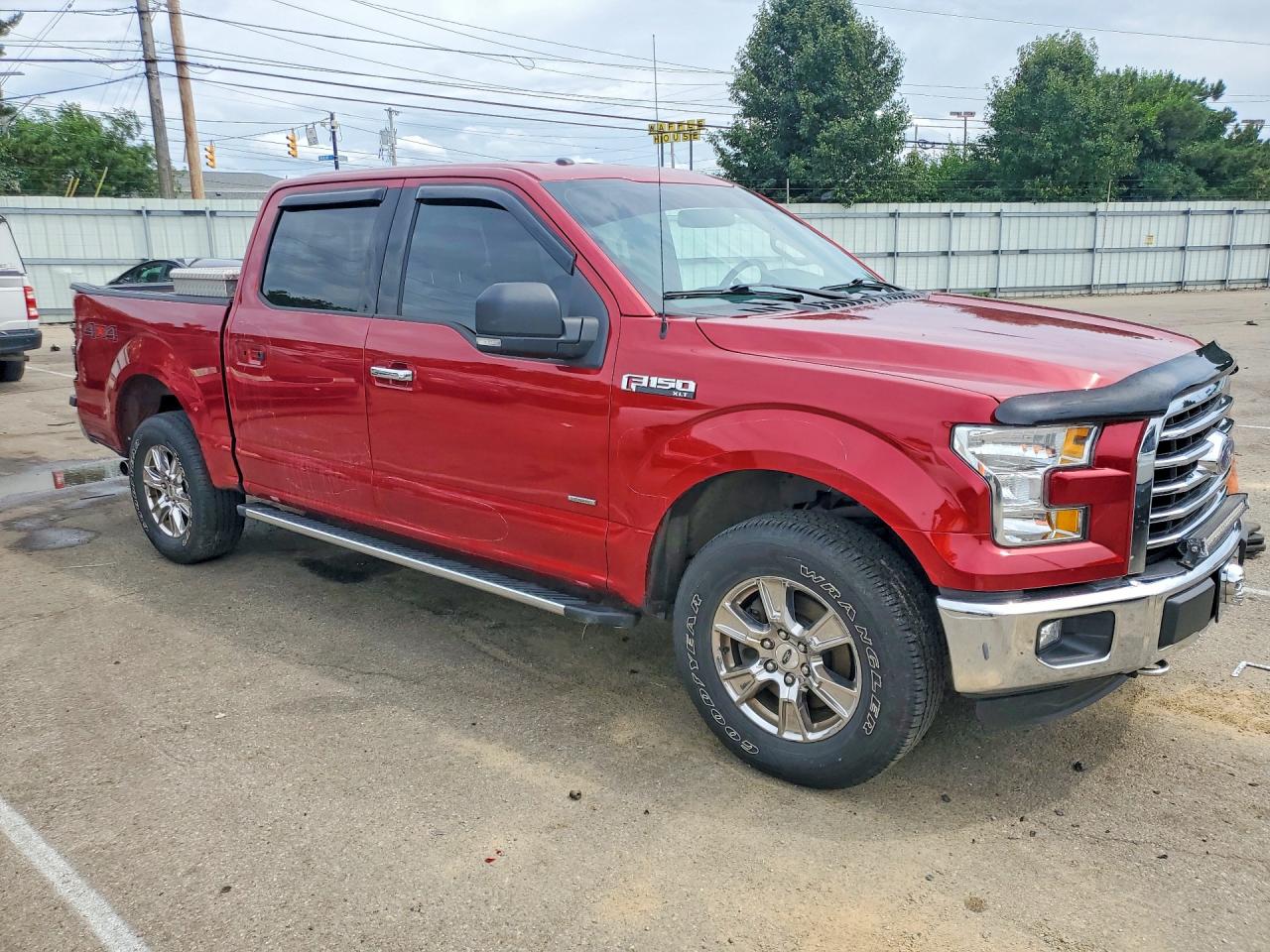 2015 Ford F150 Supercrew Red vin: 1FTEW1EG7FFC31807