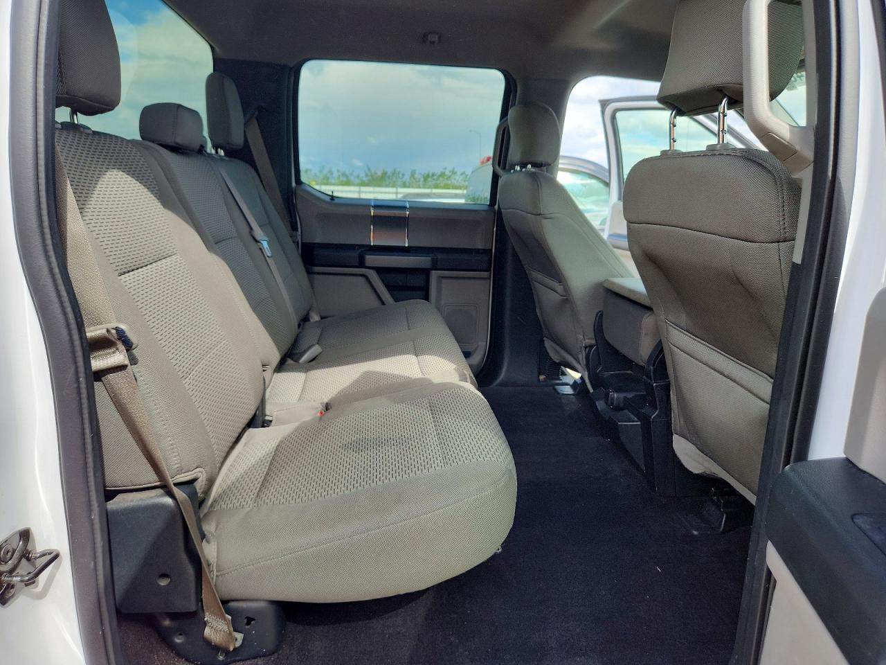 2015 Ford F150 Supercrew White vin: 1FTEW1EG7FKE31741