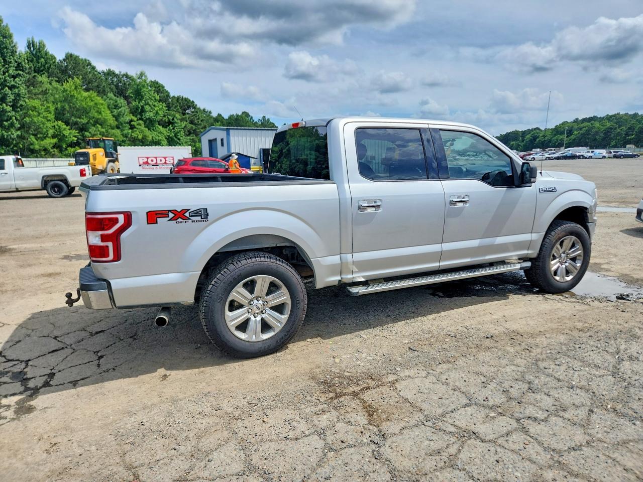 2018 Ford F150 Supercrew Серебряный vin: 1FTEW1EG7JFA16789