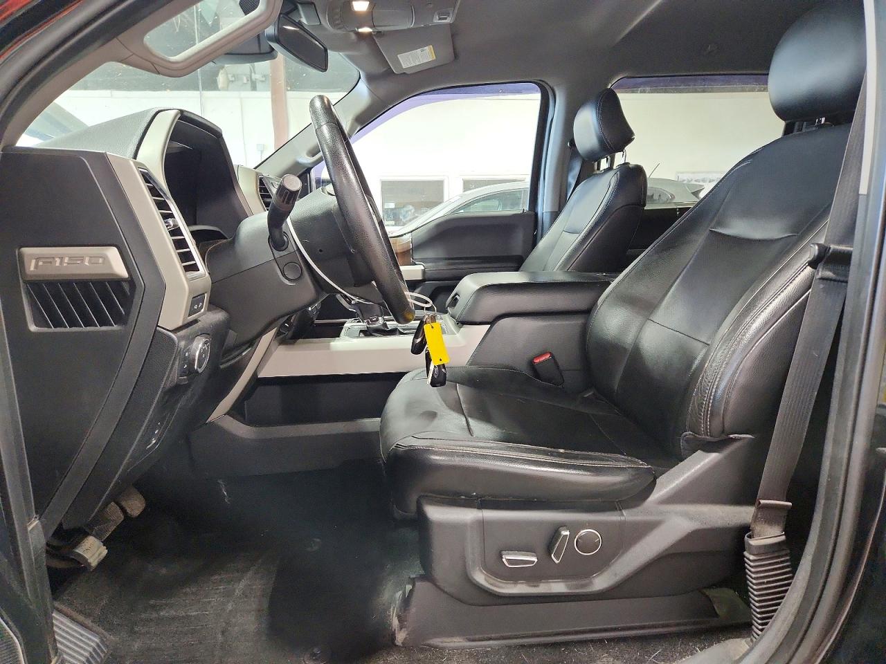 2015 Ford F150 Supercrew Black vin: 1FTEW1EG8FFA39828