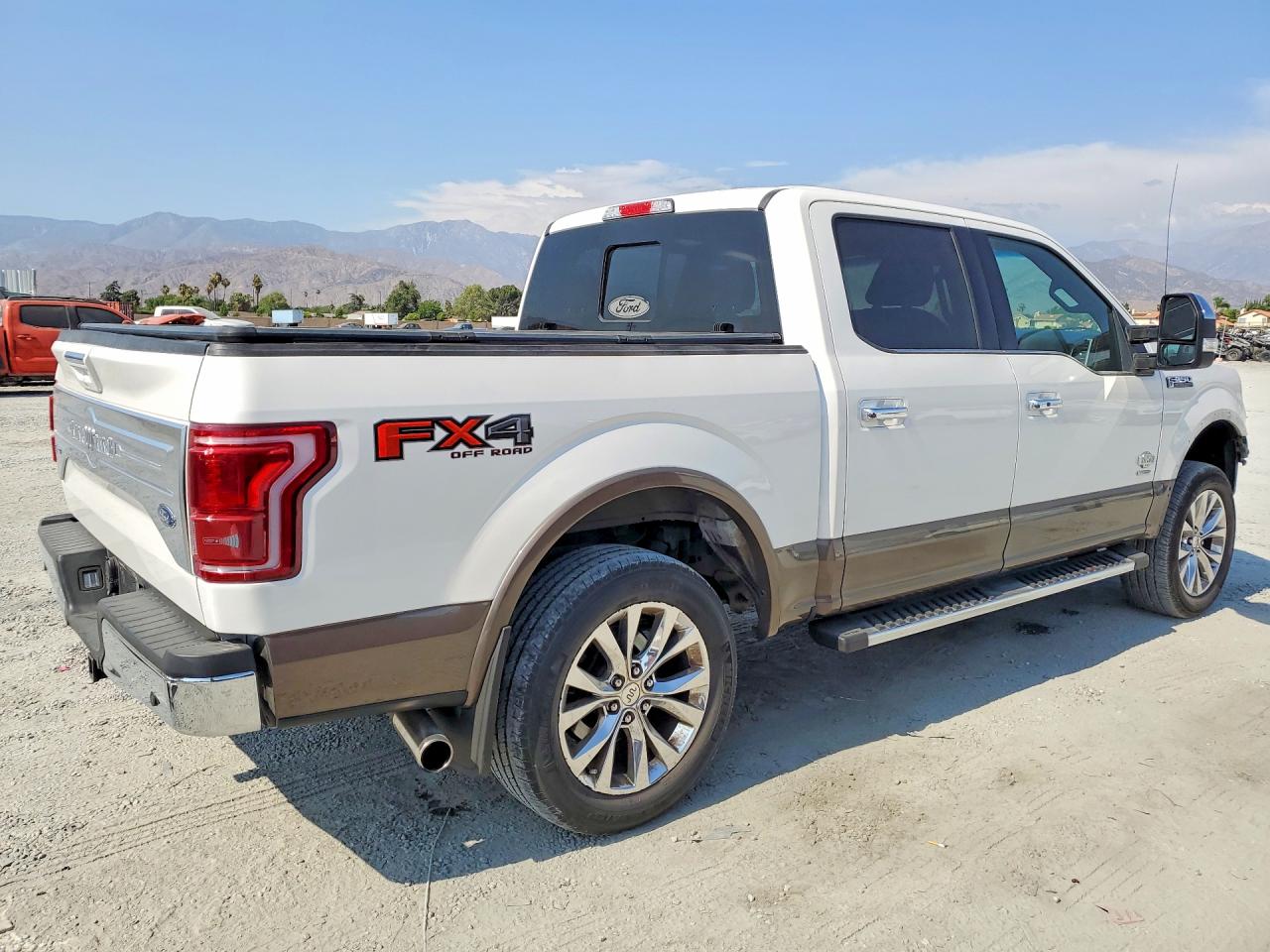 2015 Ford F150 Supercrew White vin: 1FTEW1EG8FFB10462