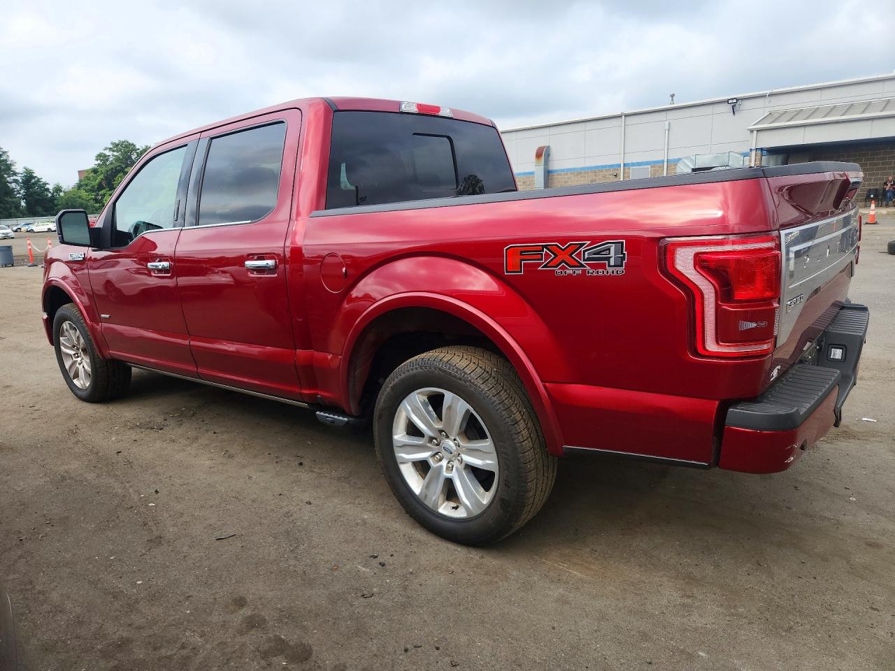 2015 Ford F150 Supercrew Red vin: 1FTEW1EG8FFB18240