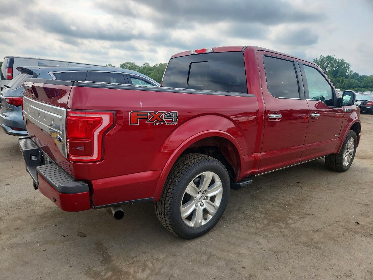 2015 Ford F150 Supercrew Red vin: 1FTEW1EG8FFB18240