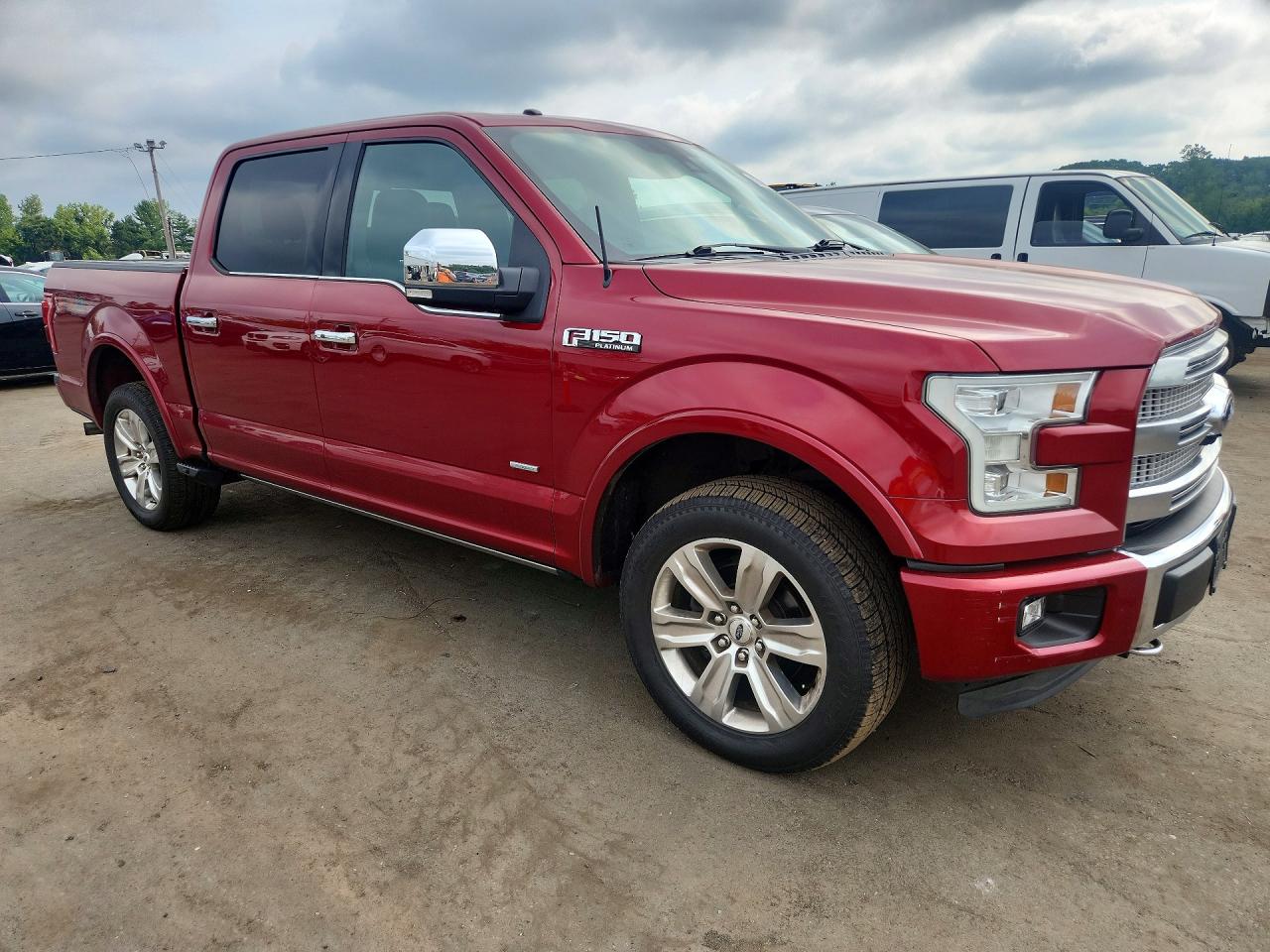 2015 Ford F150 Supercrew Red vin: 1FTEW1EG8FFB18240