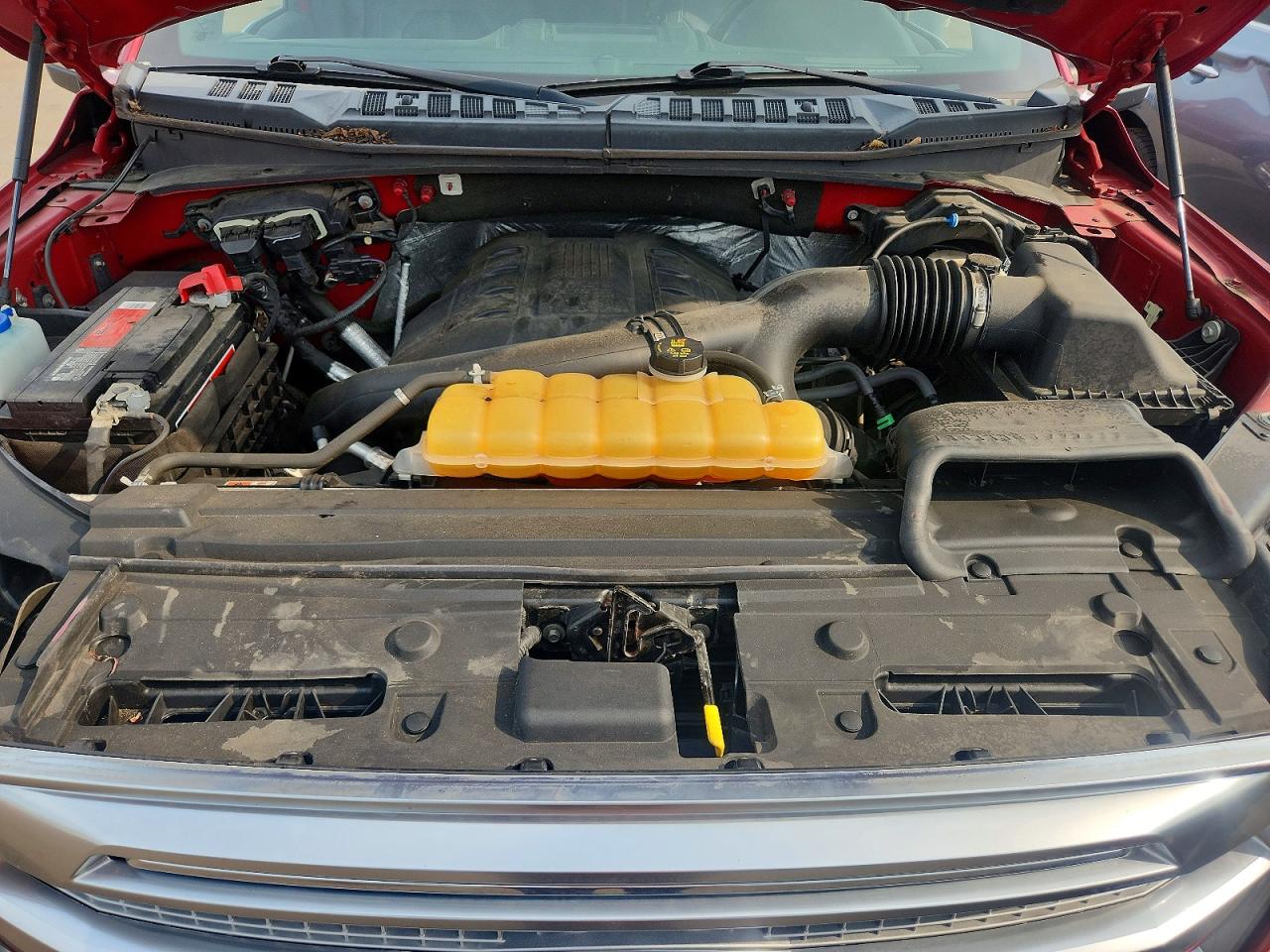 2015 Ford F150 Supercrew Red vin: 1FTEW1EG8FFB18240