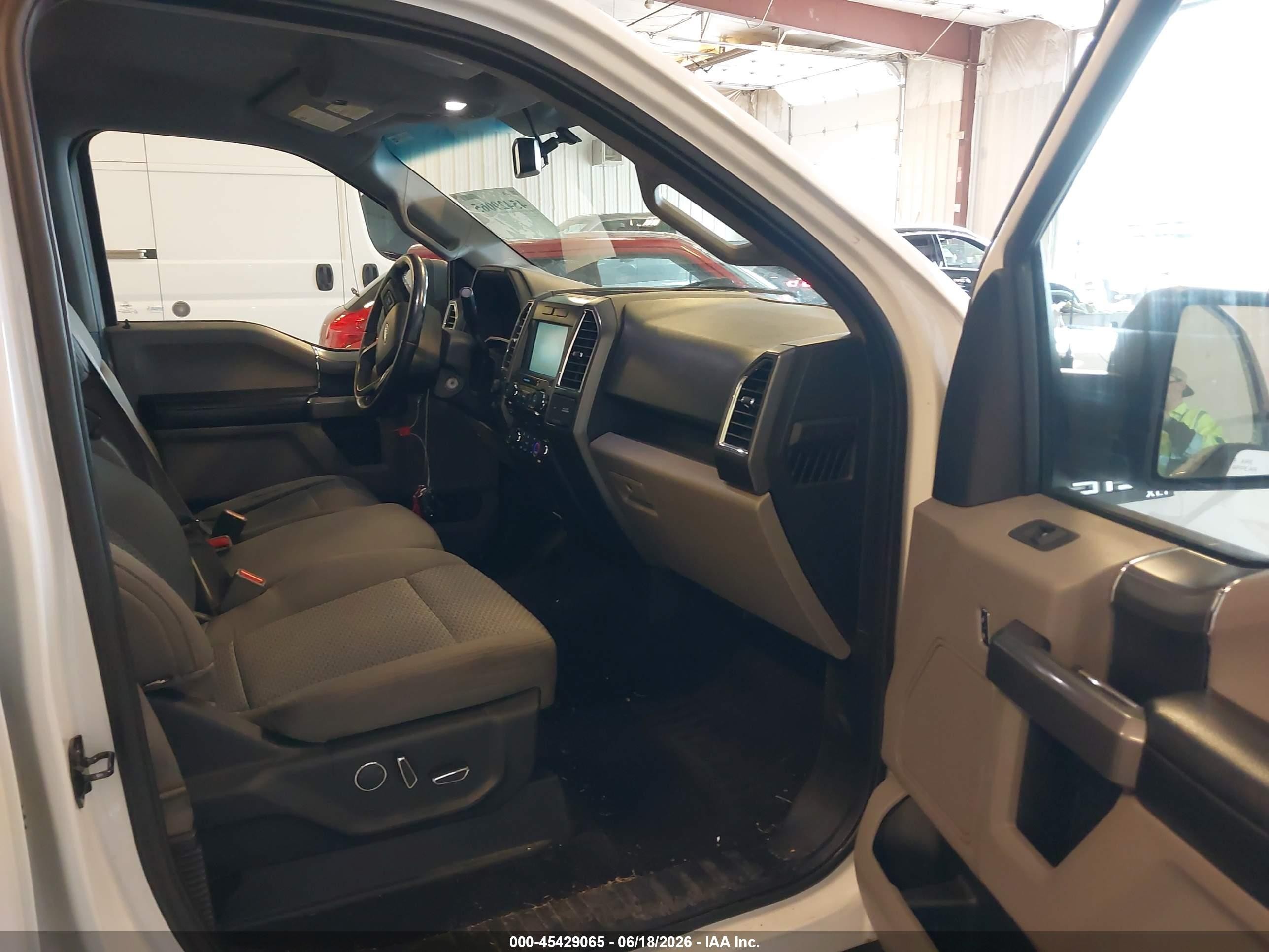 2015 Ford F-150 Xlt White vin: 1FTEW1EG8FFB72461