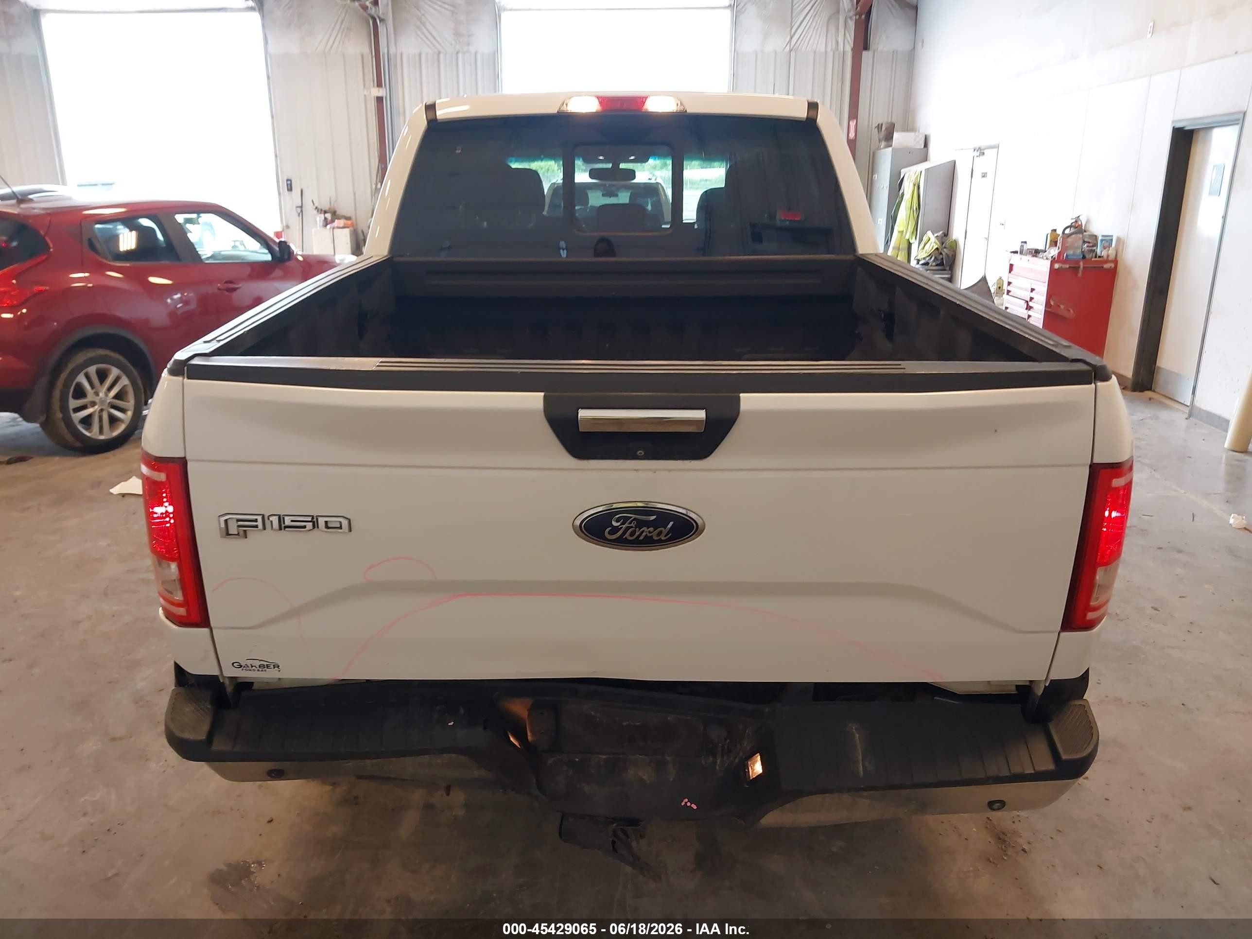2015 Ford F-150 Xlt White vin: 1FTEW1EG8FFB72461