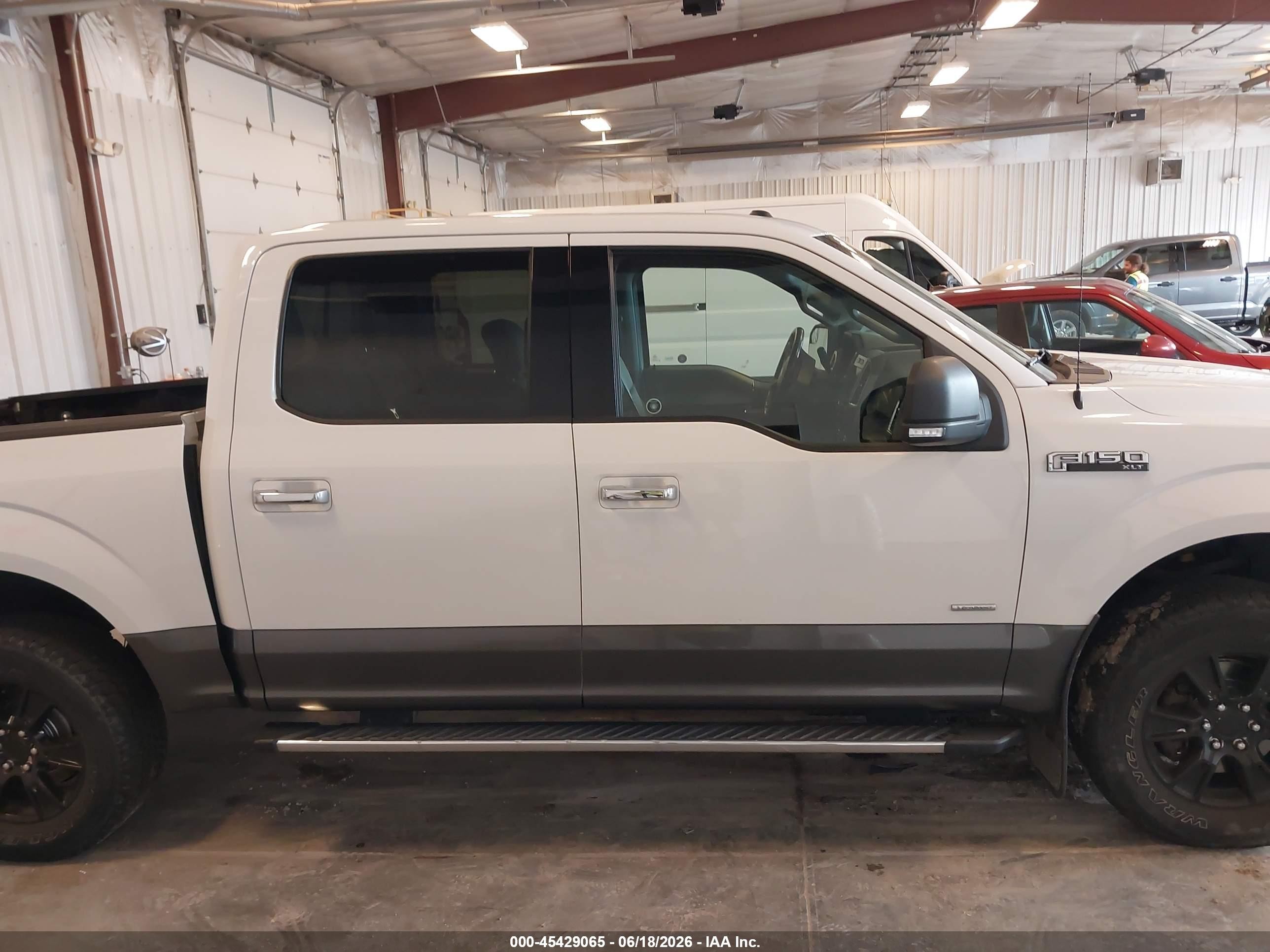 2015 Ford F-150 Xlt White vin: 1FTEW1EG8FFB72461