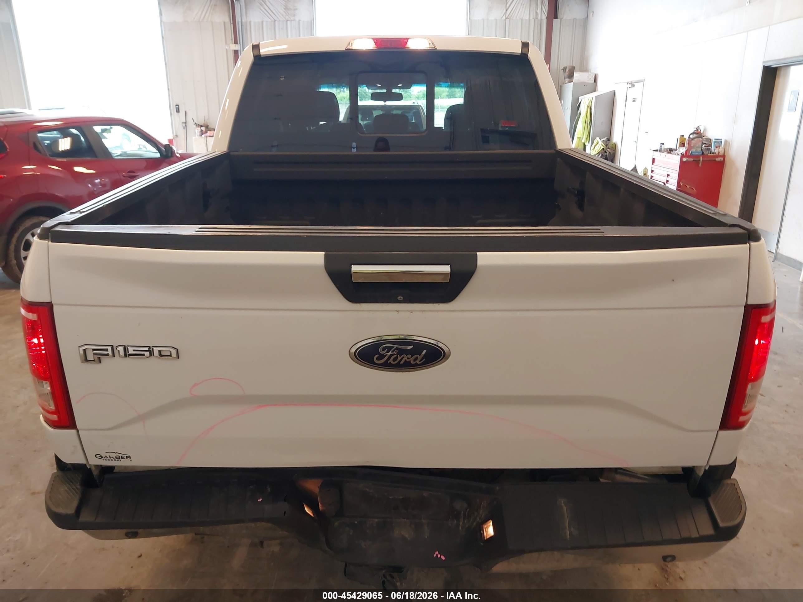 2015 Ford F-150 Xlt White vin: 1FTEW1EG8FFB72461