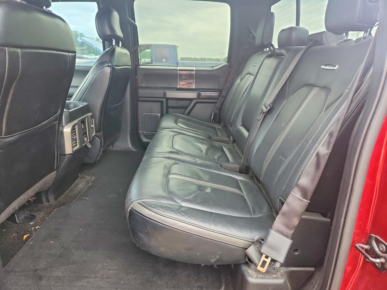 2015 Ford F150 Supercrew Red vin: 1FTEW1EG8FFB78132
