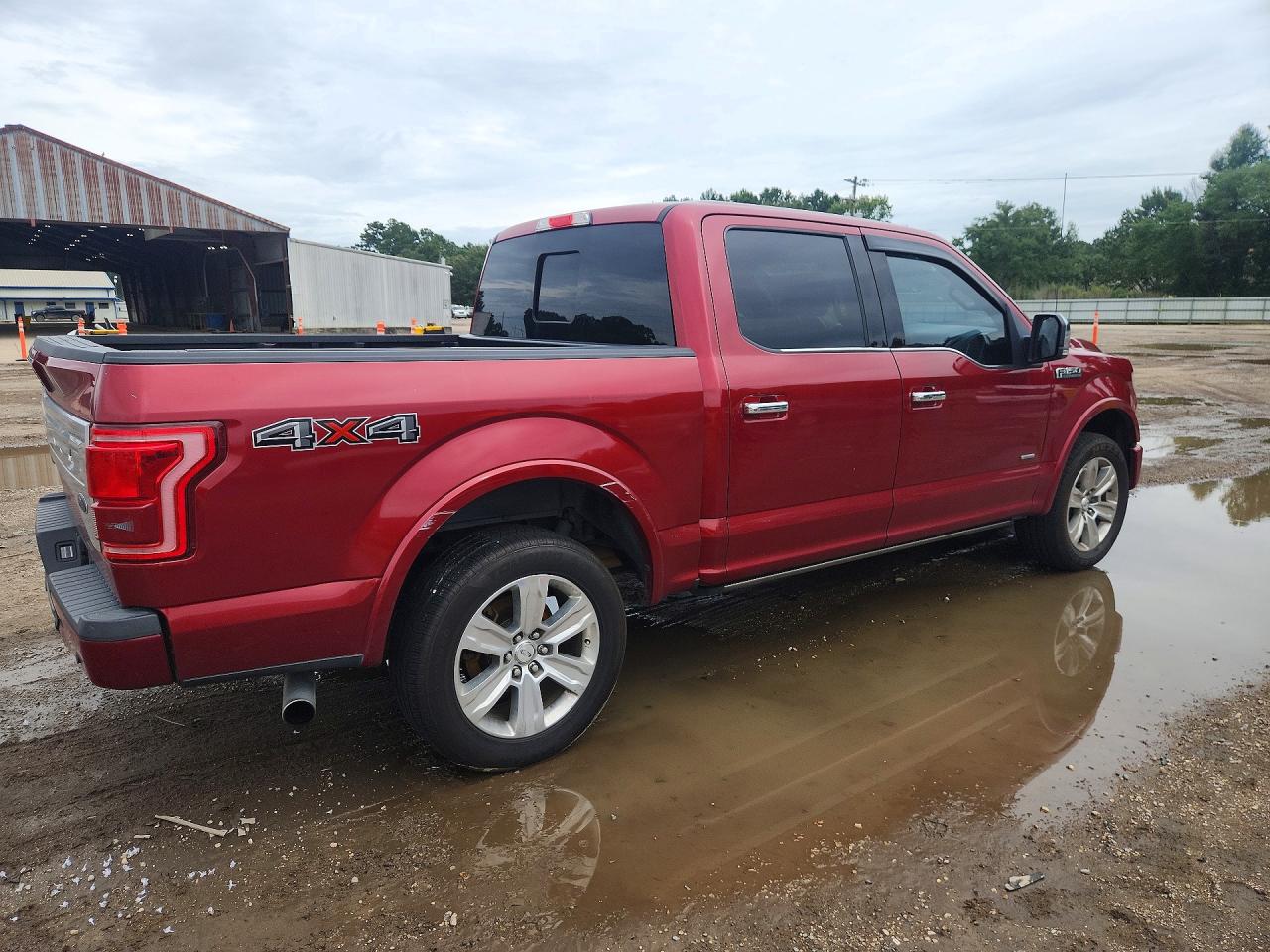 2015 Ford F150 Supercrew Red vin: 1FTEW1EG8FFB78132