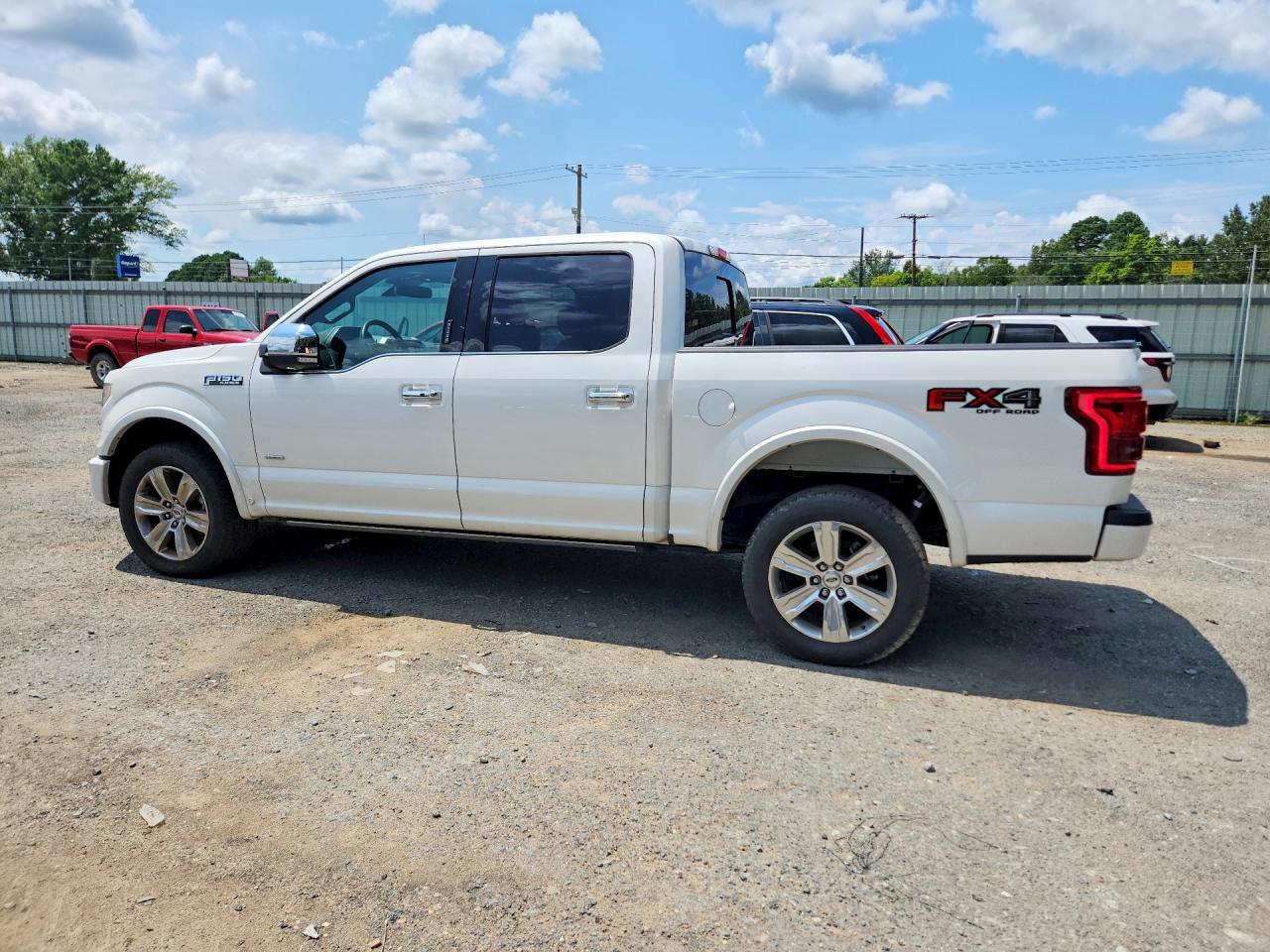 2015 Ford 18ft Bed White vin: 1FTEW1EG8FFC46851