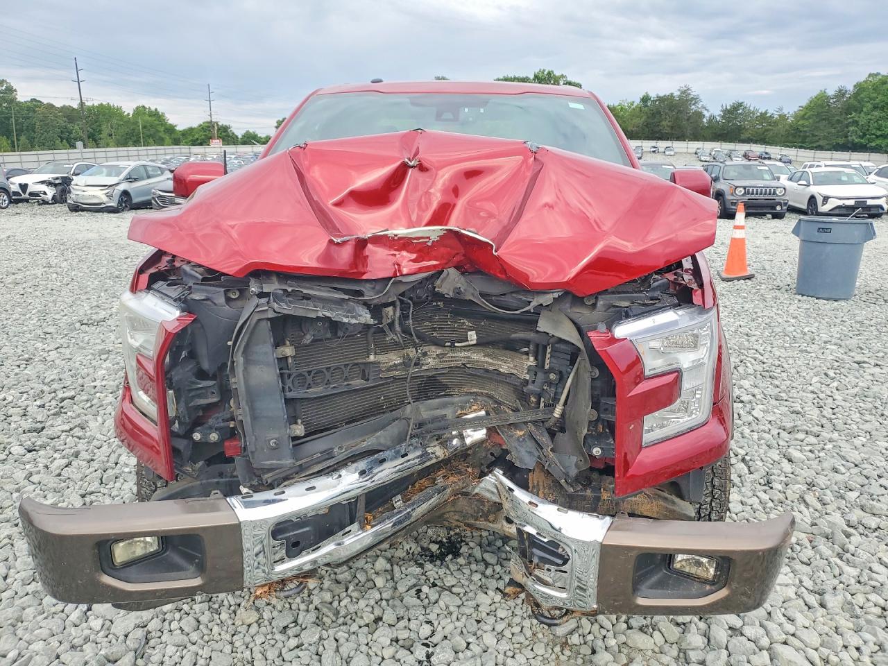 2015 Ford F150 Supercrew Red vin: 1FTEW1EG8FFC76352