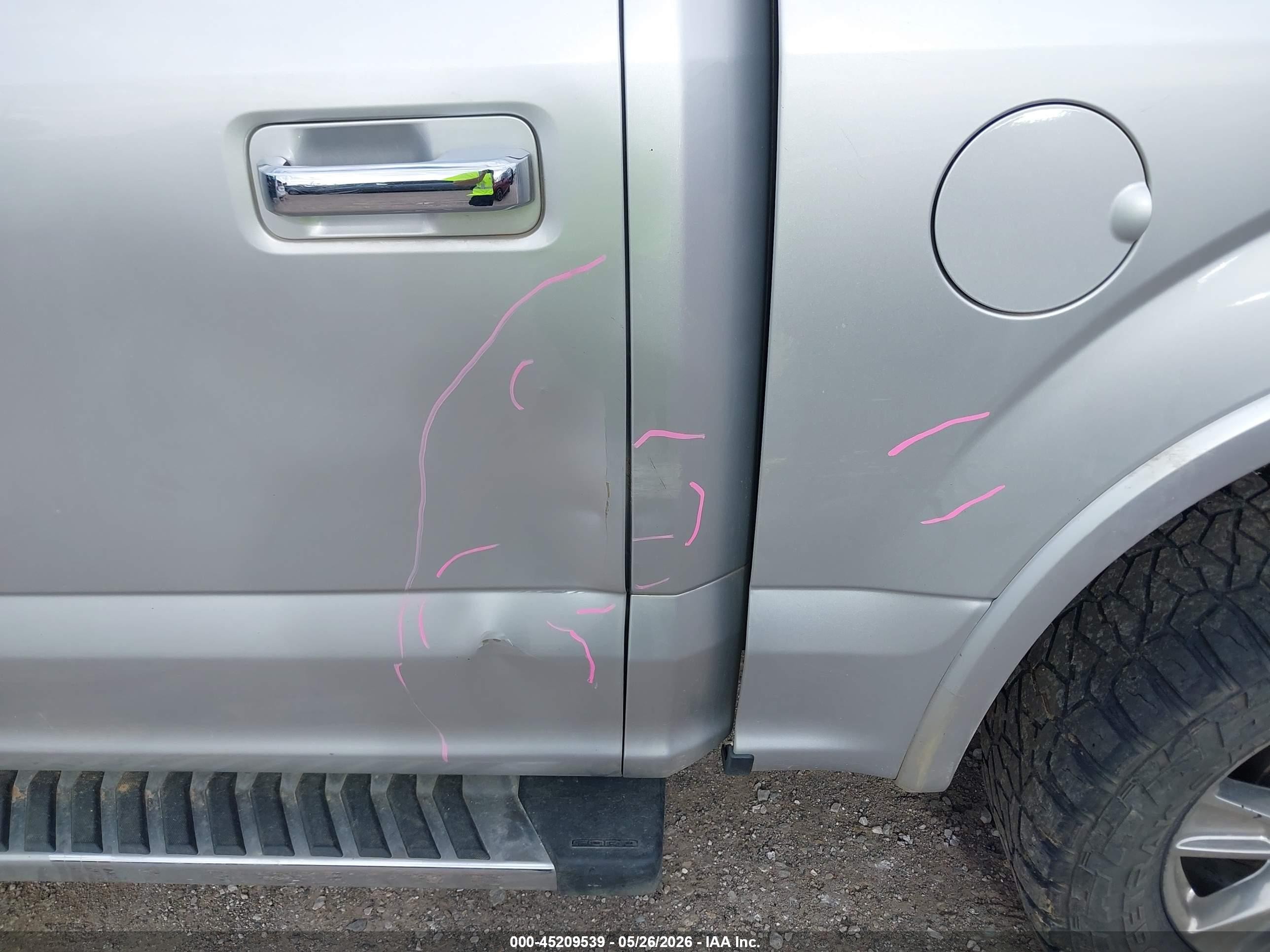 2015 Ford F-150 Lariat Серебряный vin: 1FTEW1EG8FKD42003