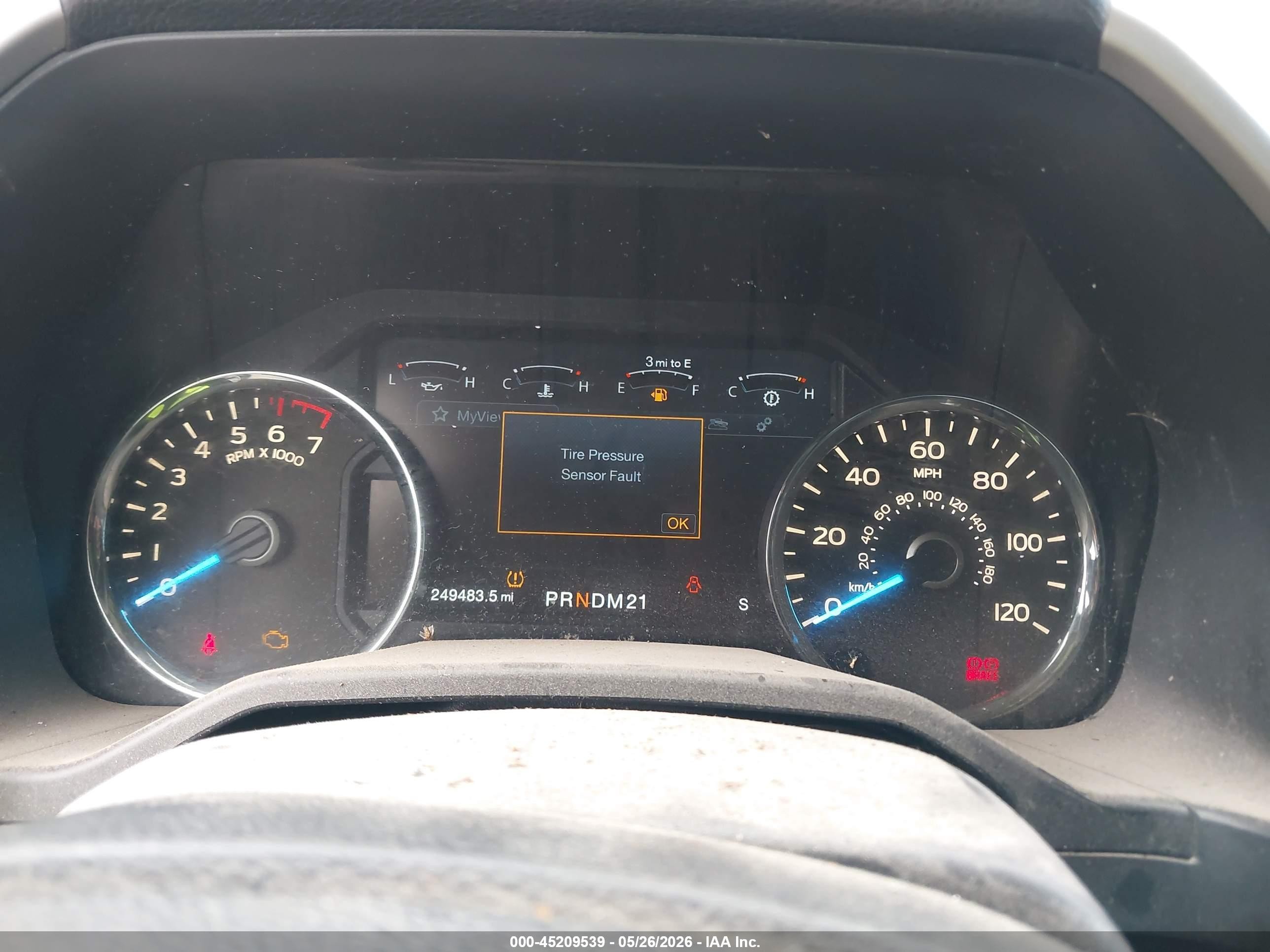 2015 Ford F-150 Lariat Серебряный vin: 1FTEW1EG8FKD42003