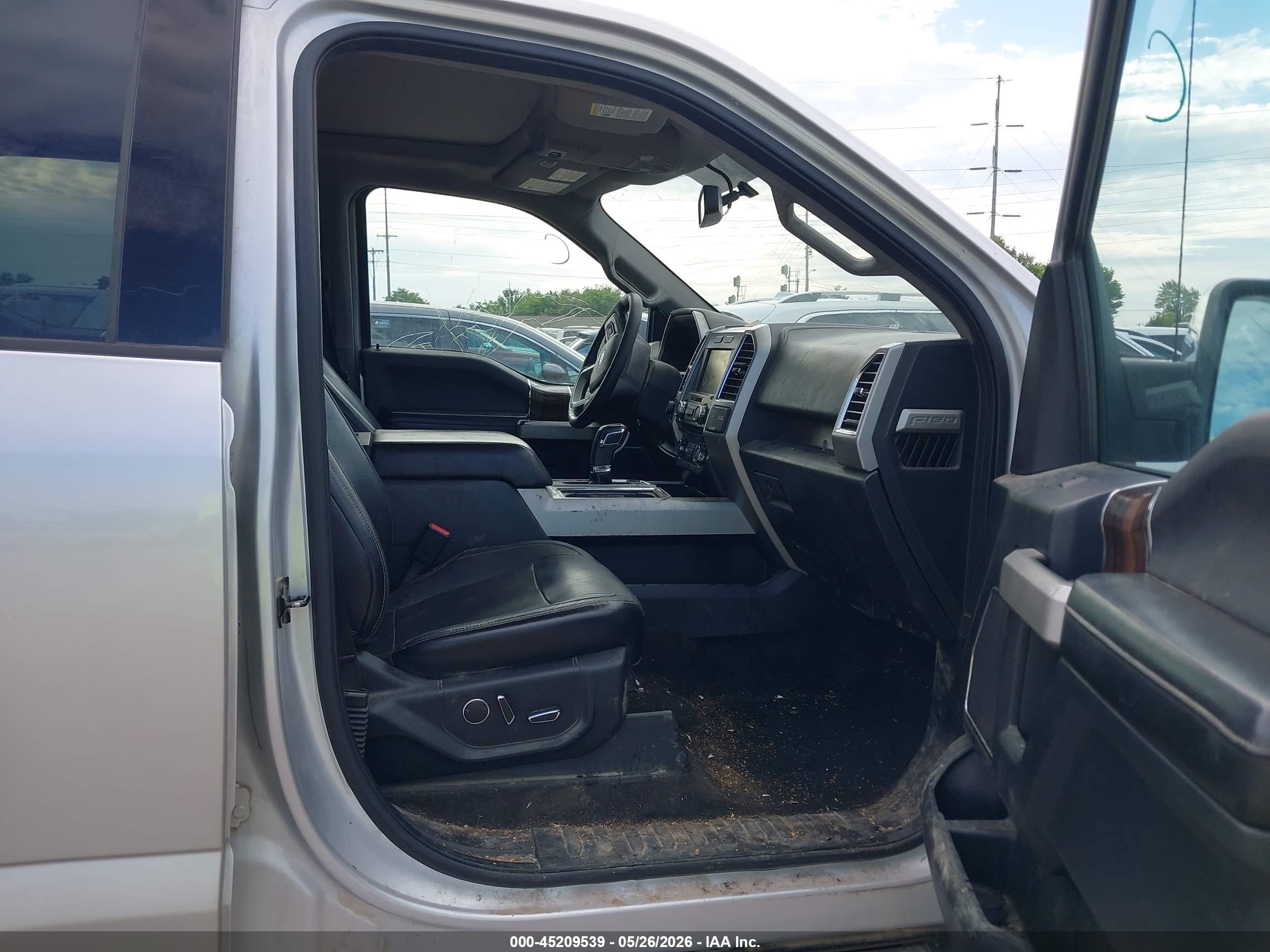 2015 Ford F-150 Lariat Серебряный vin: 1FTEW1EG8FKD42003