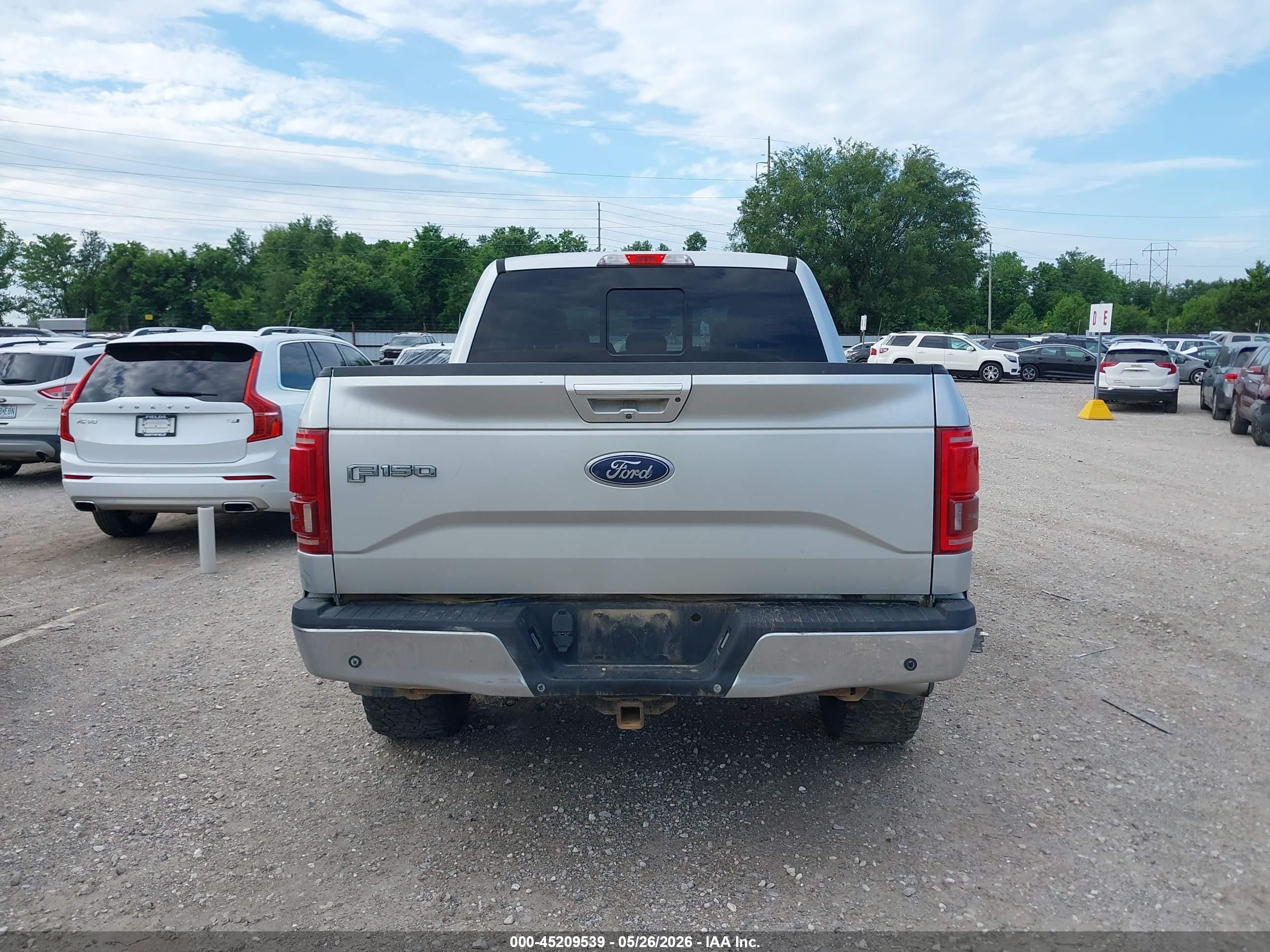 2015 Ford F-150 Lariat Серебряный vin: 1FTEW1EG8FKD42003
