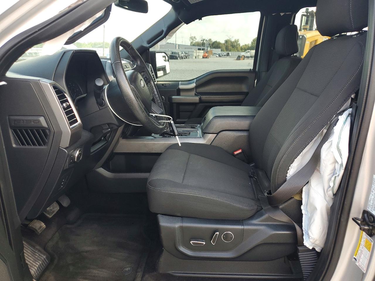 2015 Ford F150 Supercrew Silver vin: 1FTEW1EG9FFC47264
