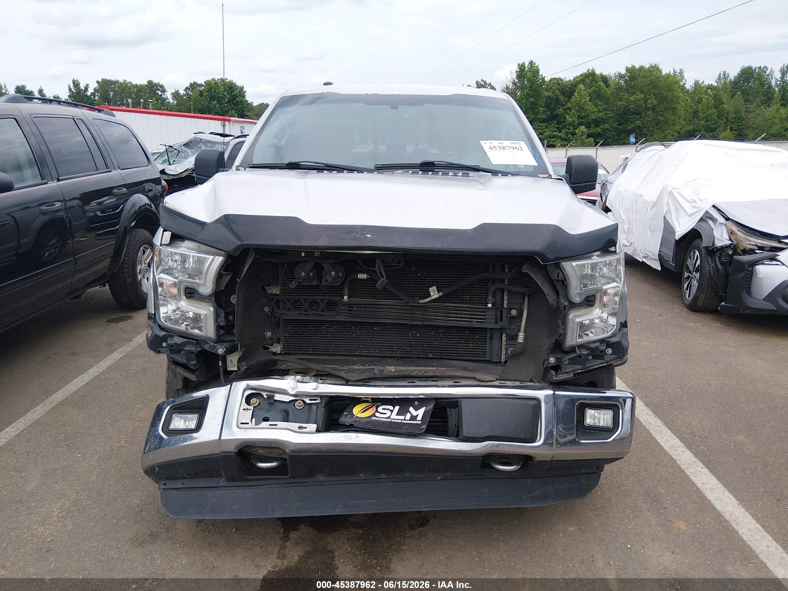 2015 Ford F-150 Xlt Silver vin: 1FTEW1EG9FKD16042