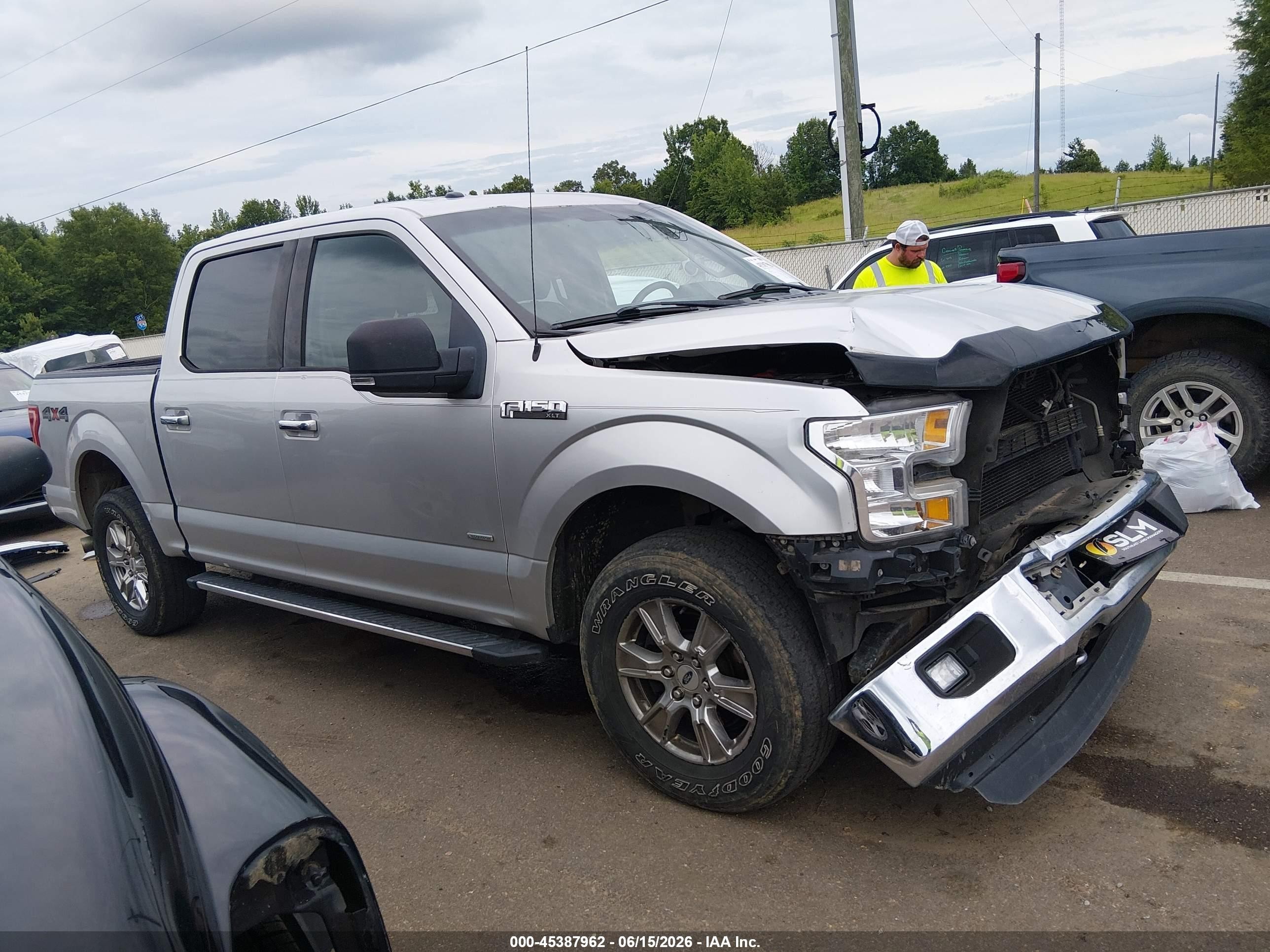 2015 Ford F-150 Xlt Silver vin: 1FTEW1EG9FKD16042