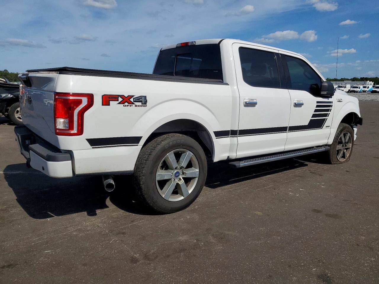 2015 Ford F150 Supercrew White vin: 1FTEW1EG9FKD85149