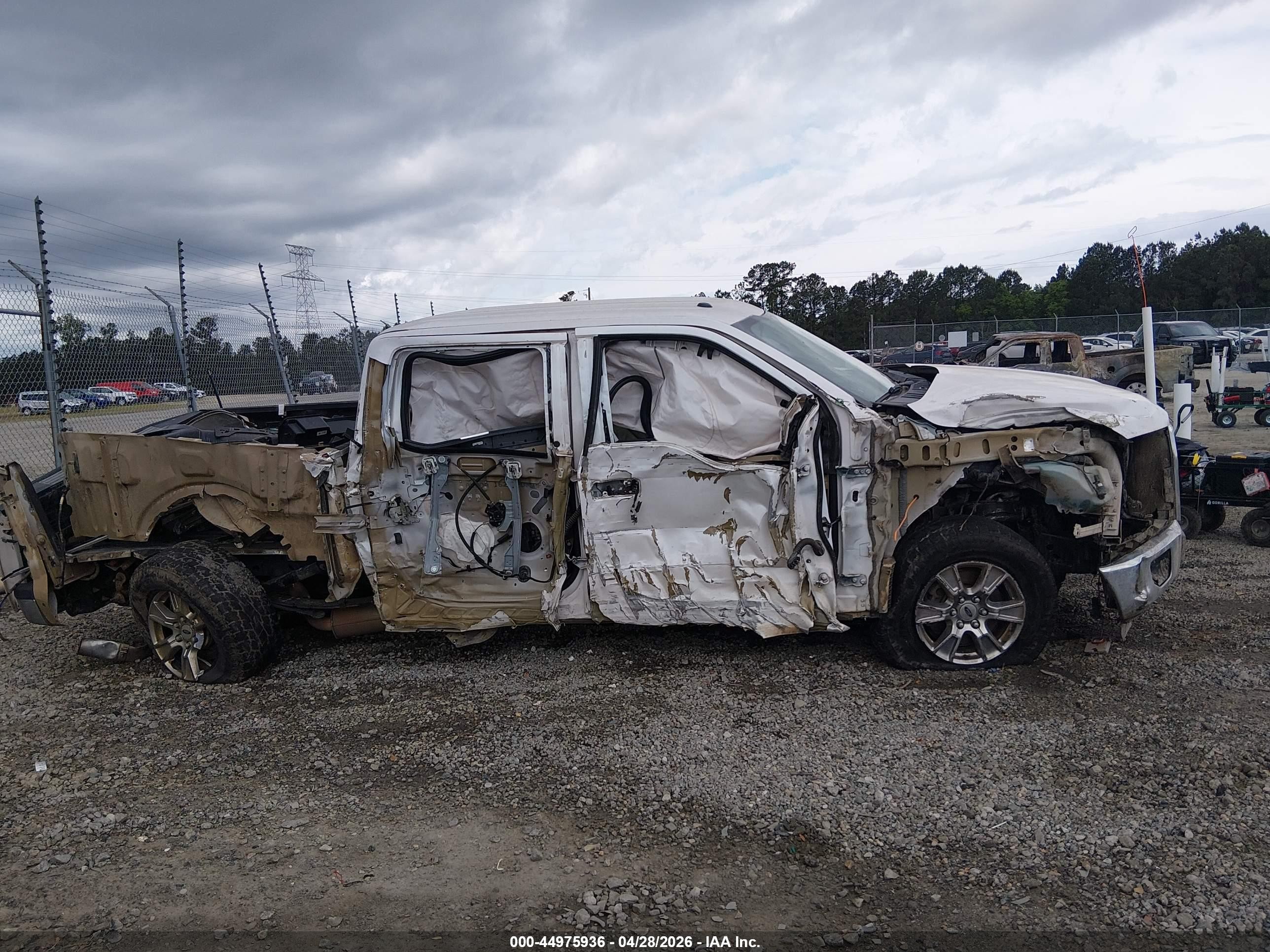 2015 Ford F-150 Lariat Белый vin: 1FTEW1EG9FKE98423