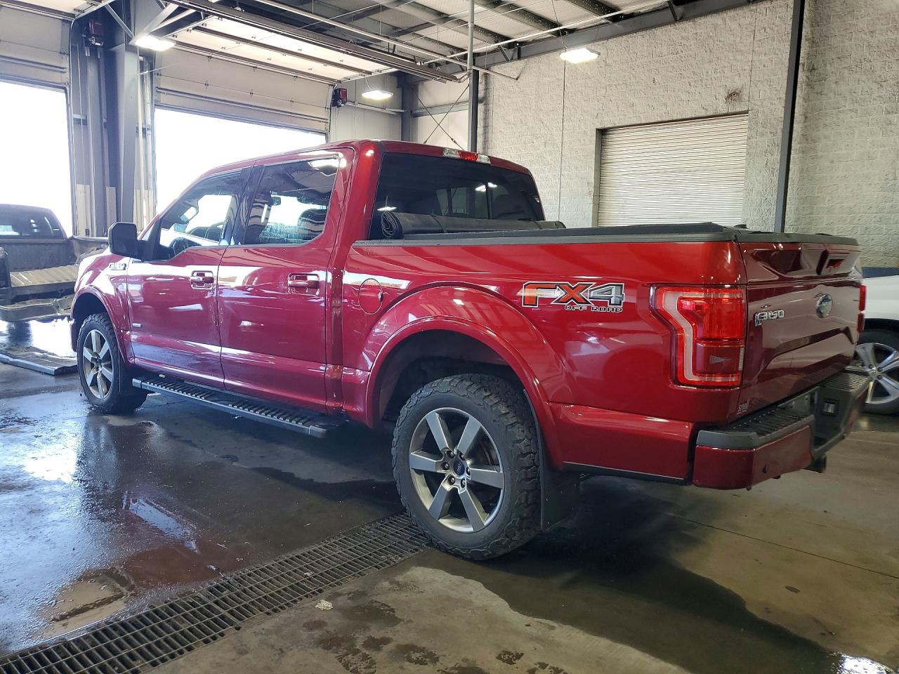 2015 Ford F150 Supercrew Red vin: 1FTEW1EGXFFB49733