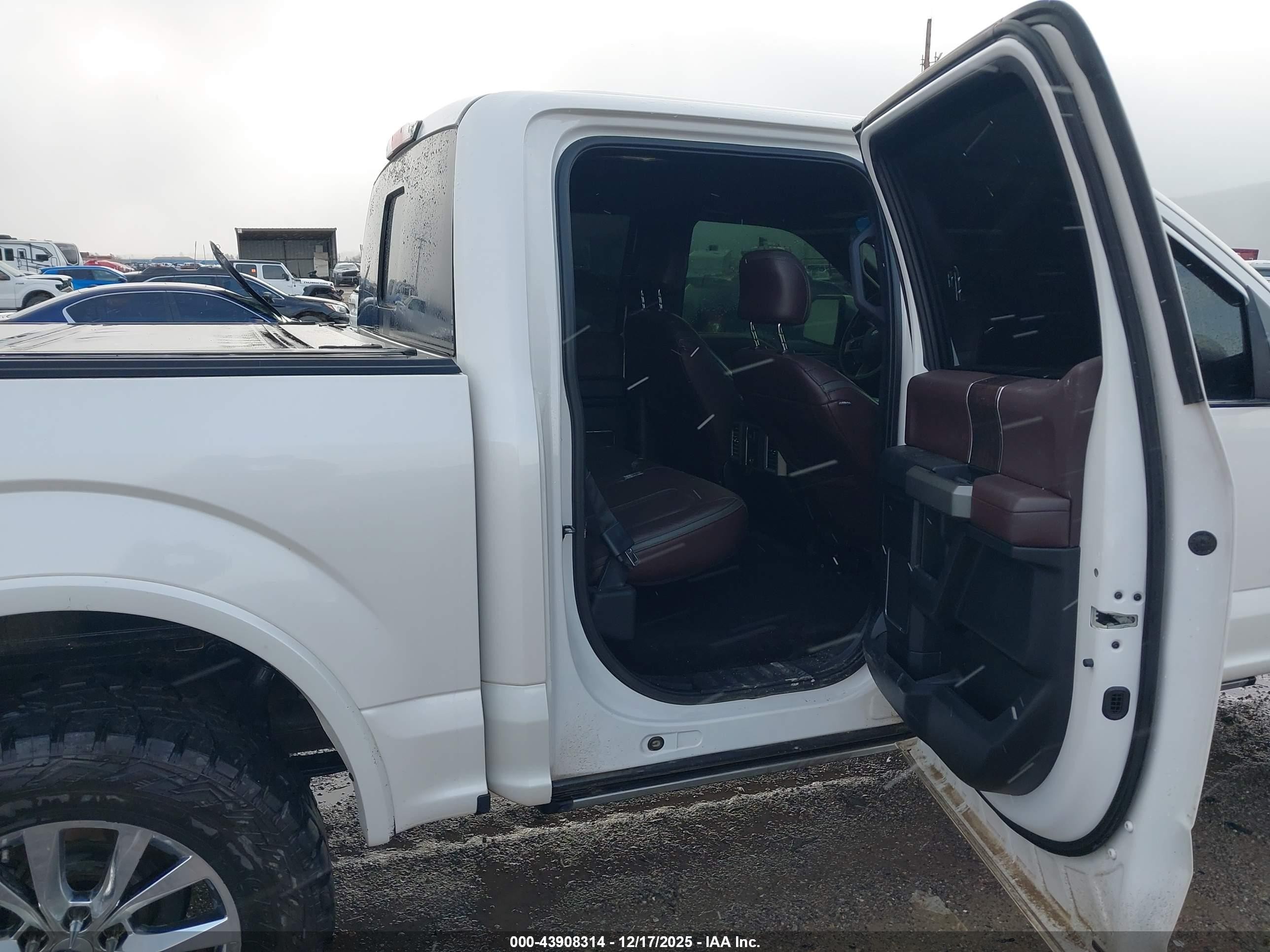 2015 Ford F-150 Platinum White vin: 1FTEW1EGXFFC97834