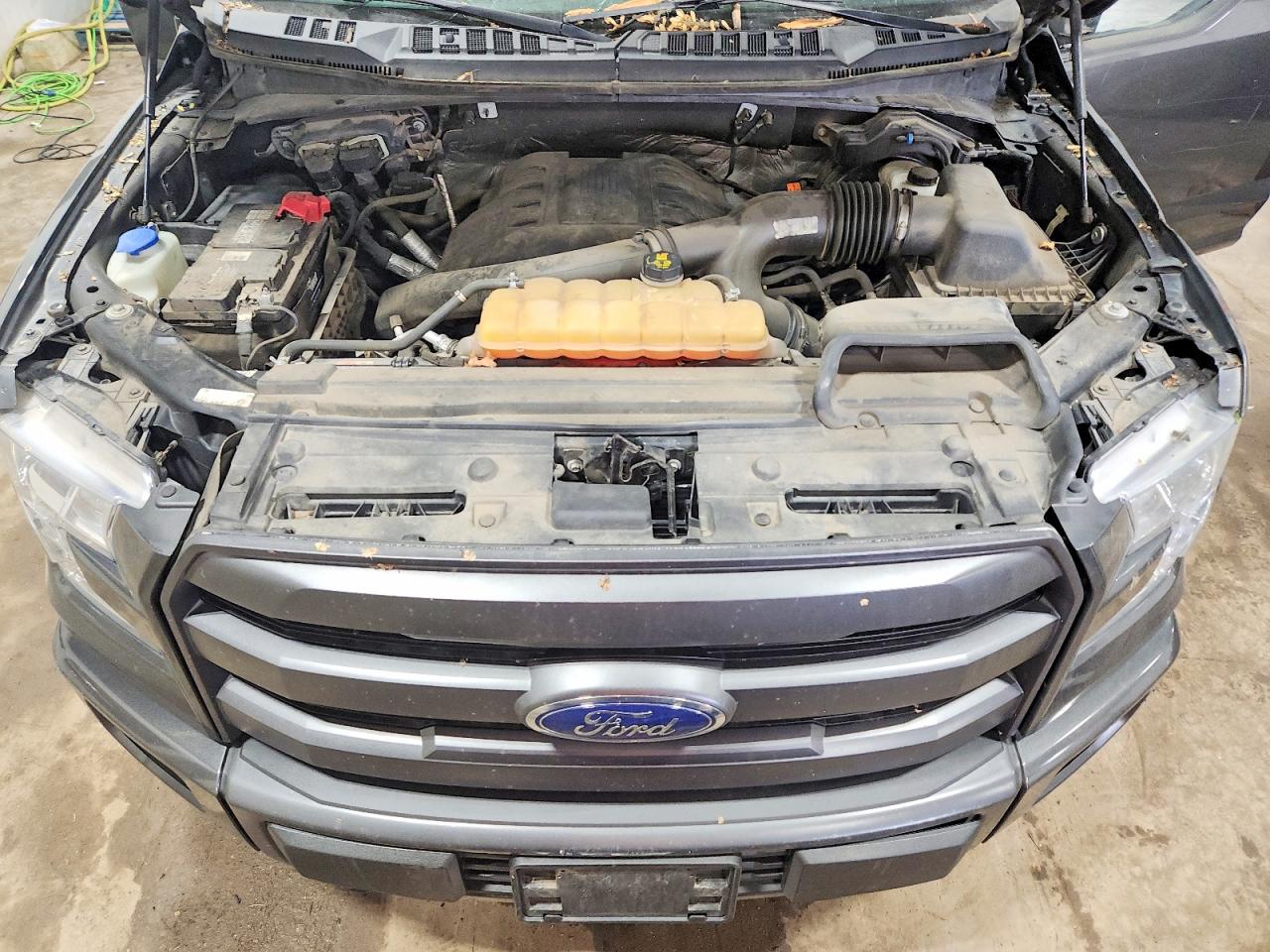 2015 Ford F150 Supercrew Gray vin: 1FTEW1EGXFKE30275