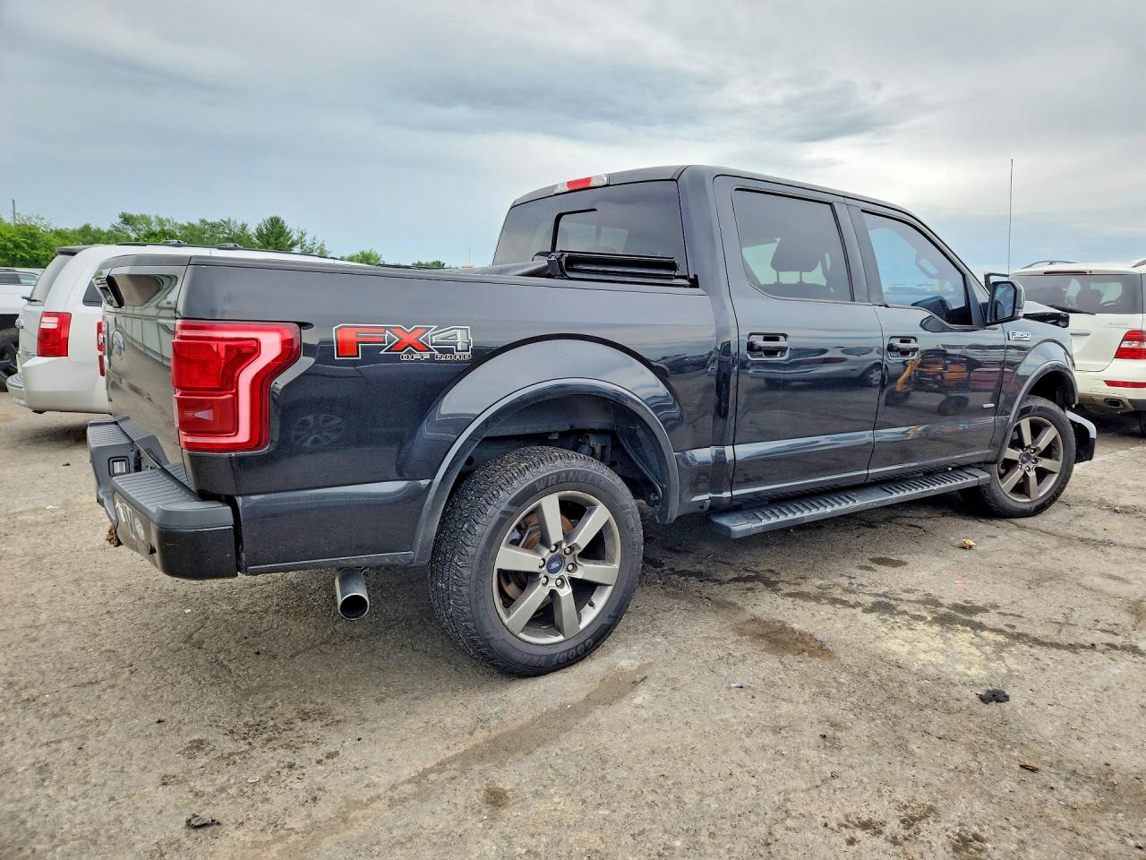 2015 Ford F150 Supercrew Black vin: 1FTEW1EGXFKE55905