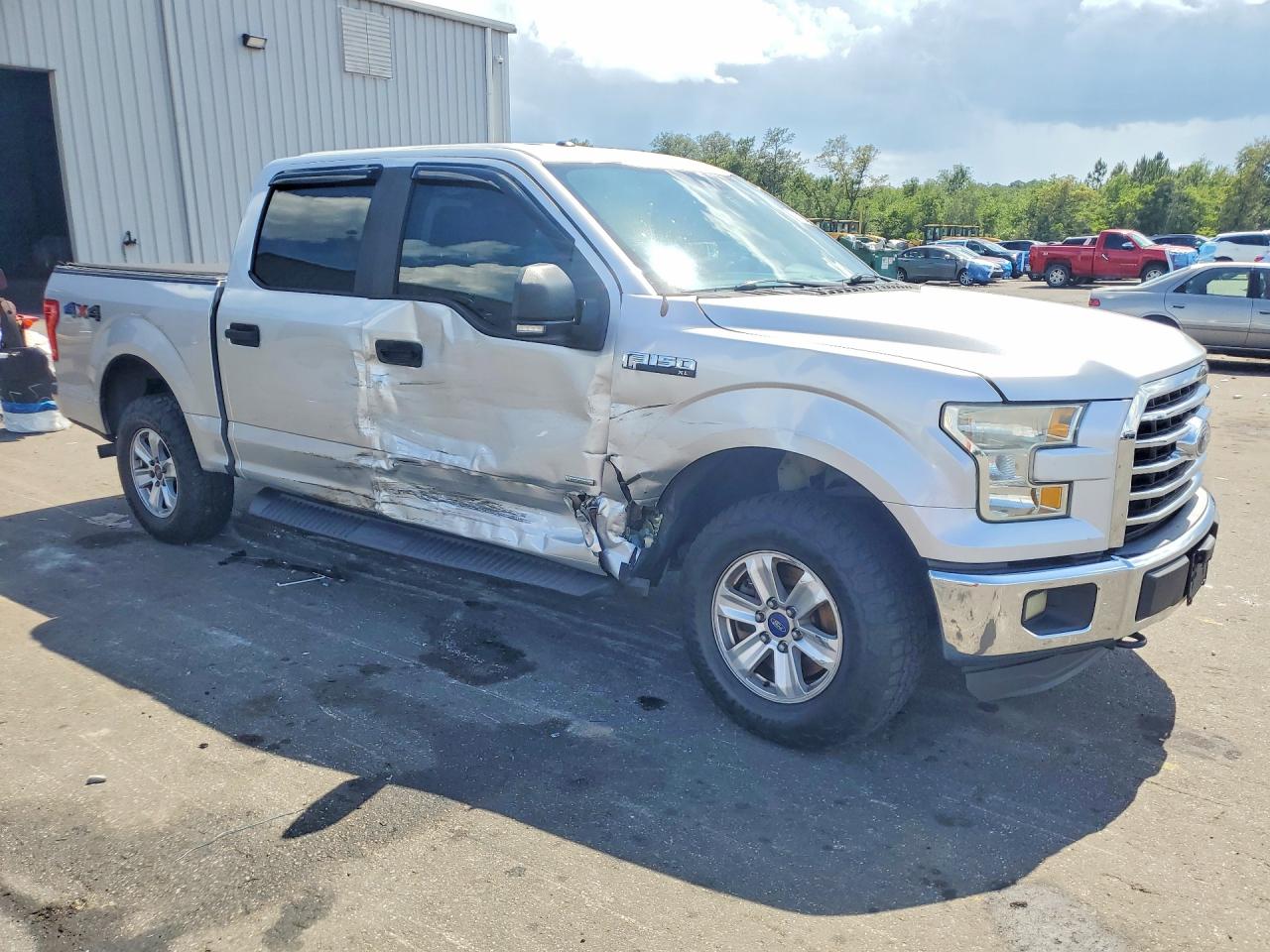 2015 Ford F150 Supercrew Серебряный vin: 1FTEW1EP0FFC66253