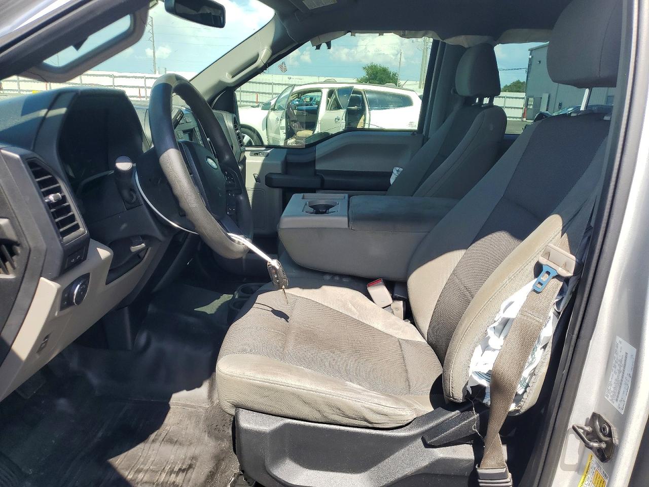 2015 Ford F150 Supercrew Серебряный vin: 1FTEW1EP0FFC66253