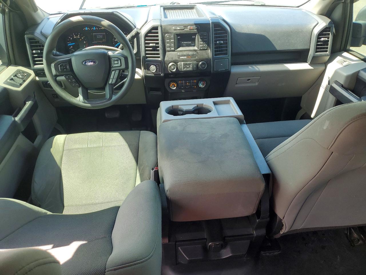 2015 Ford F150 Supercrew Серебряный vin: 1FTEW1EP0FFC66253