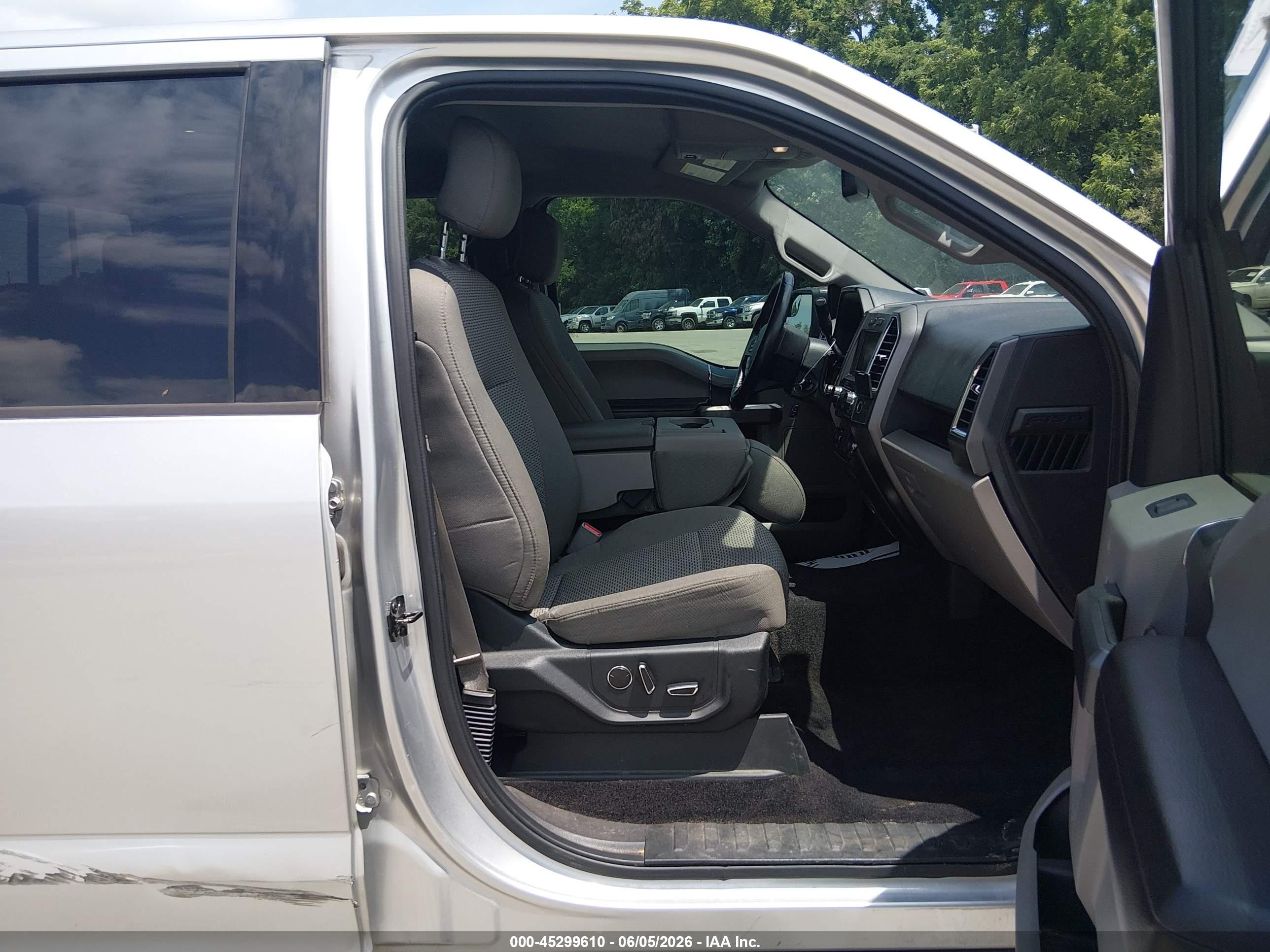 2015 Ford F-150 Xlt Silver vin: 1FTEW1EP1FFC83580