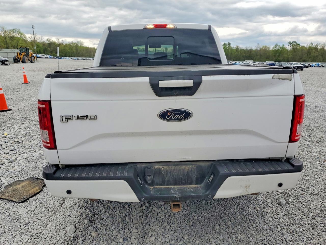 2015 Ford F150 Supercrew White vin: 1FTEW1EP1FKF00598