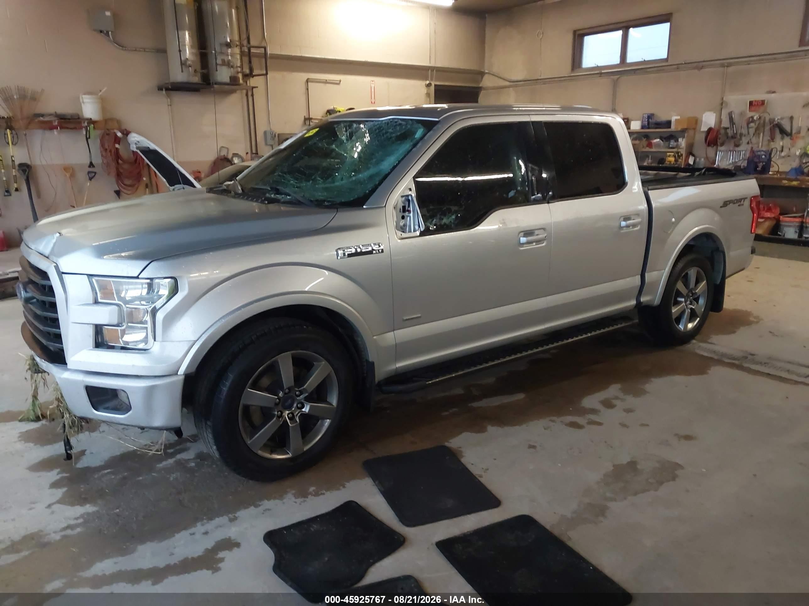 2015 Ford F-150 Xlt Silver vin: 1FTEW1EP2FFA43776