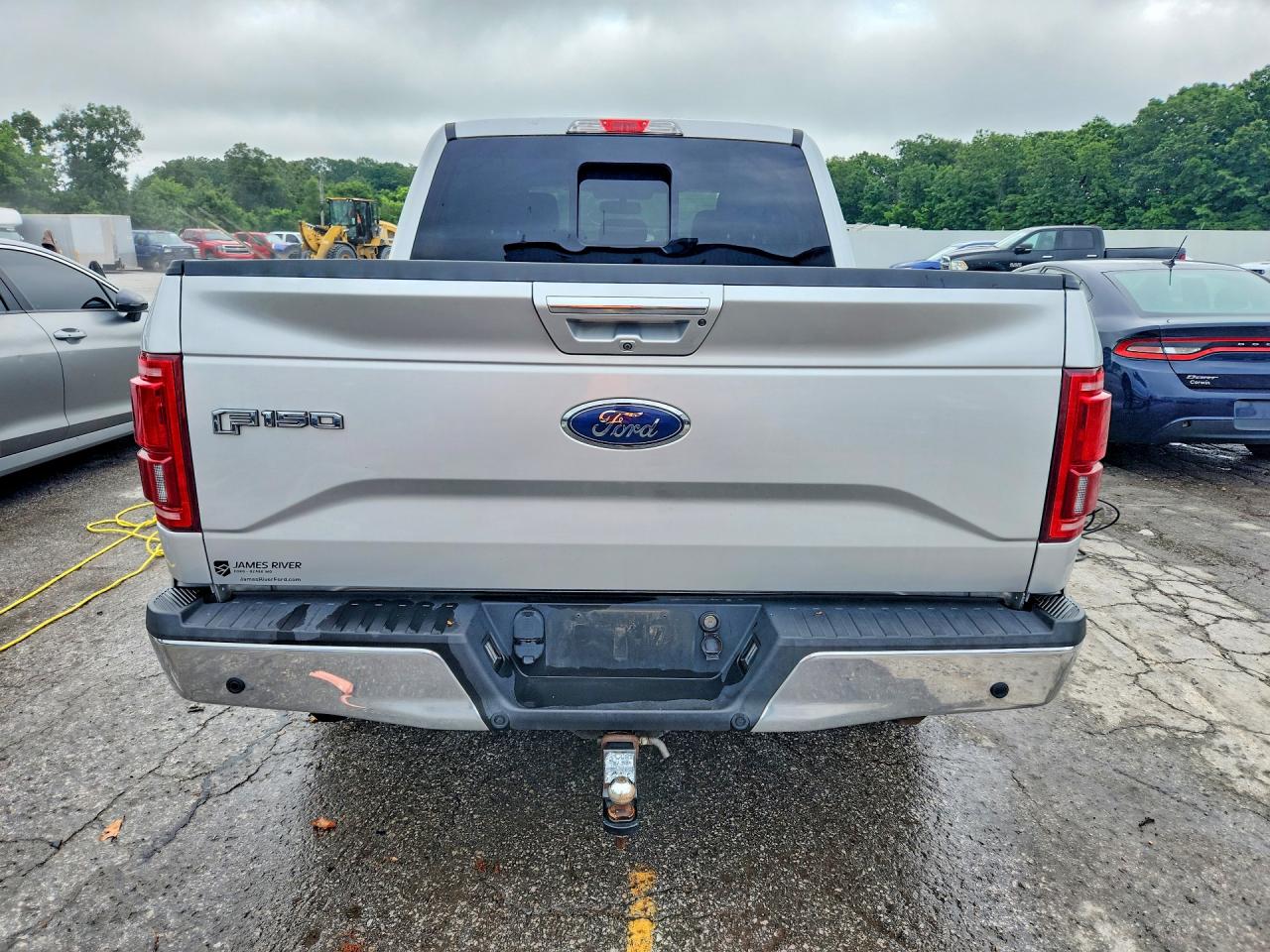 2015 Ford F150 Supercrew Серебряный vin: 1FTEW1EP2FKD57600