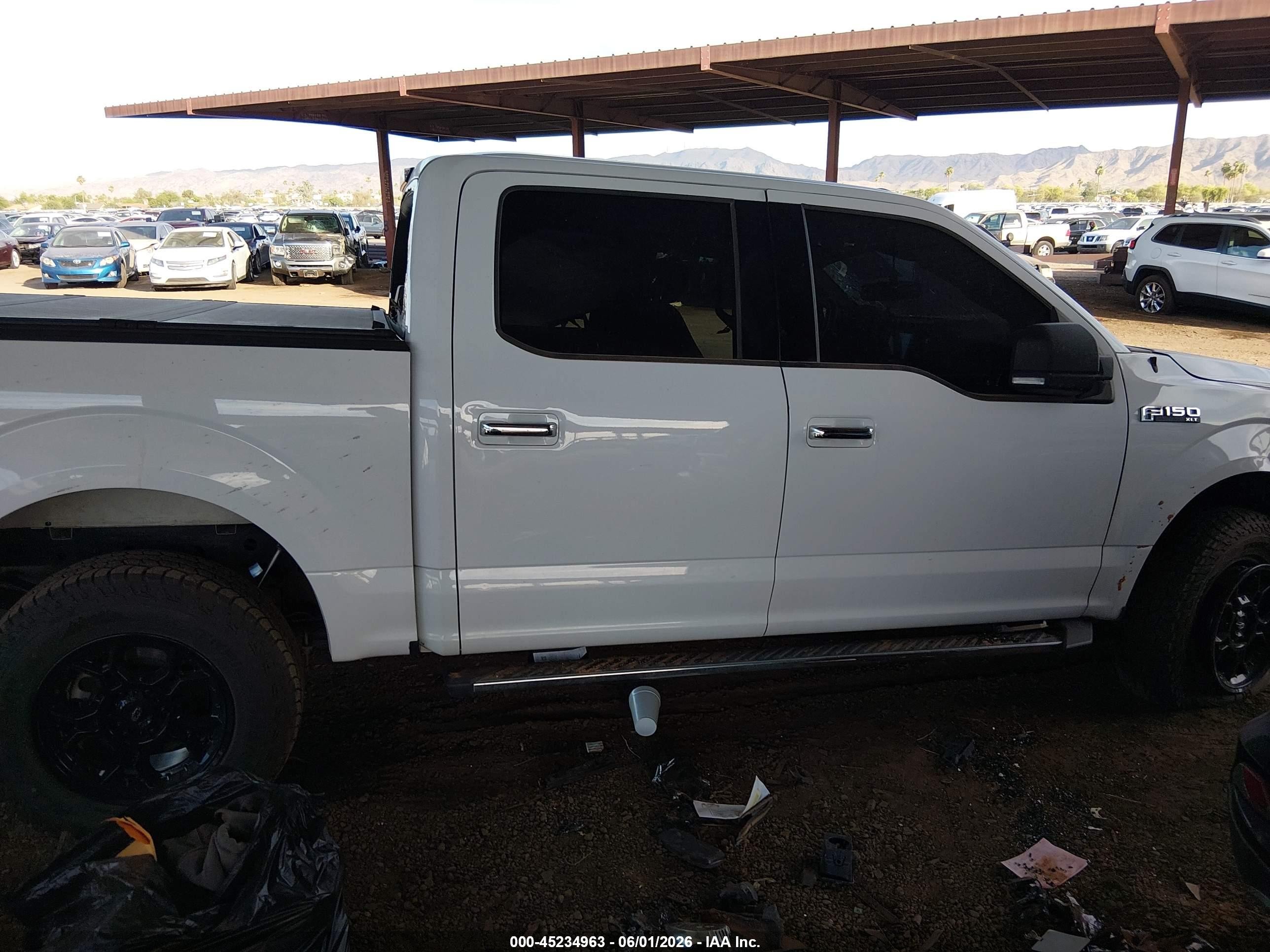 2018 Ford F-150 Xlt White vin: 1FTEW1EP2JKF57613