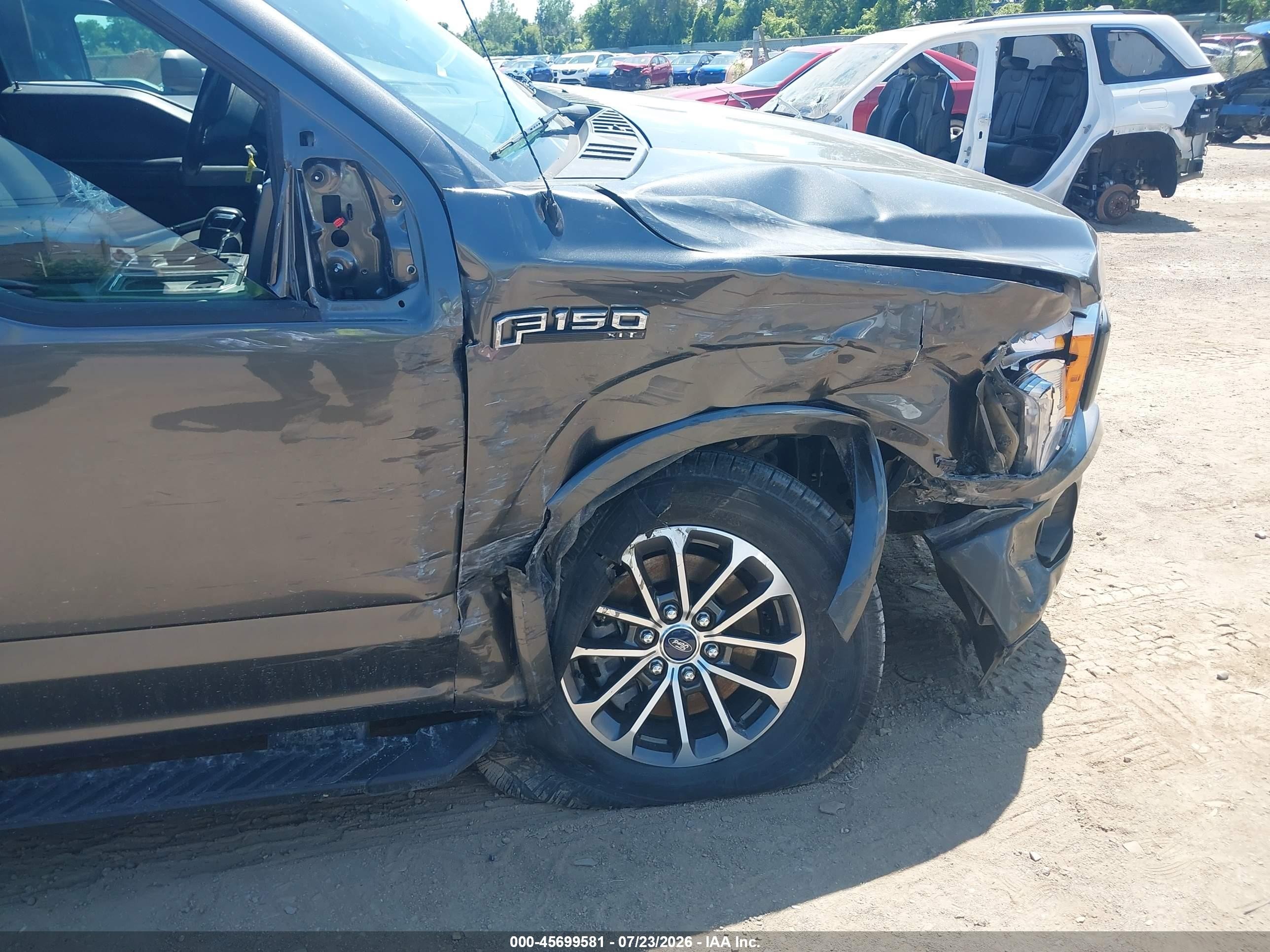 2019 Ford F-150 Xlt Gray vin: 1FTEW1EP2KFB61997