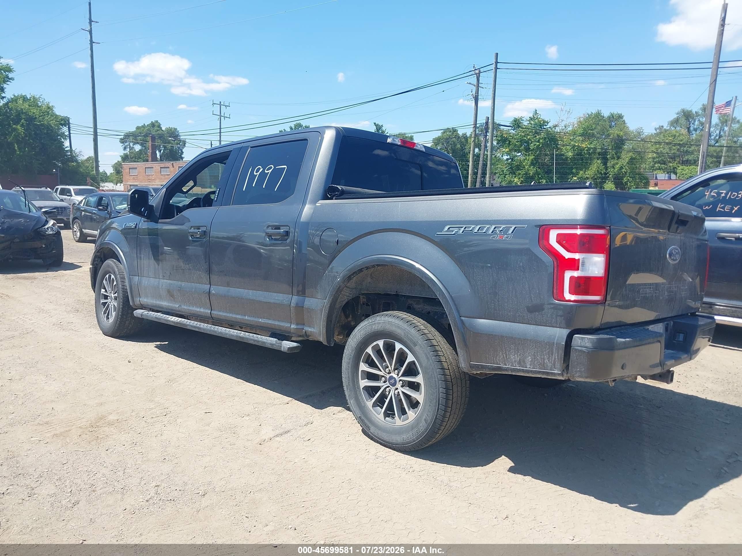 2019 Ford F-150 Xlt Gray vin: 1FTEW1EP2KFB61997