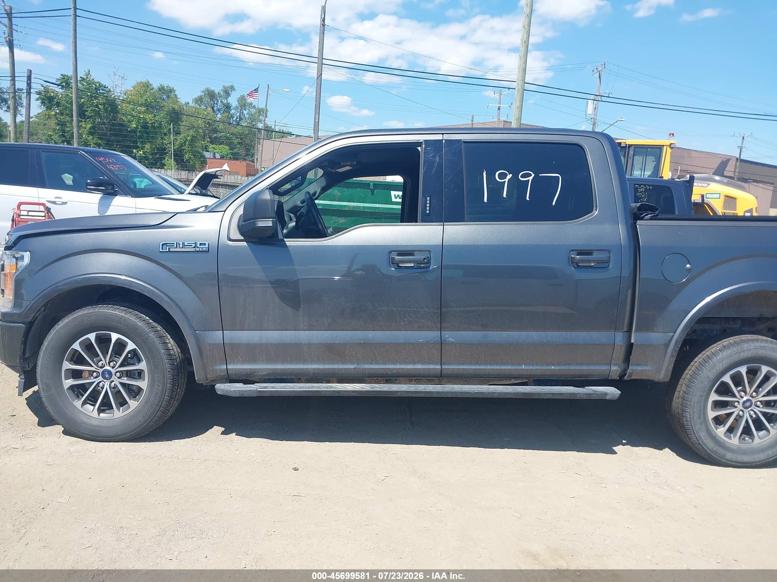 2019 Ford F-150 Xlt Gray vin: 1FTEW1EP2KFB61997