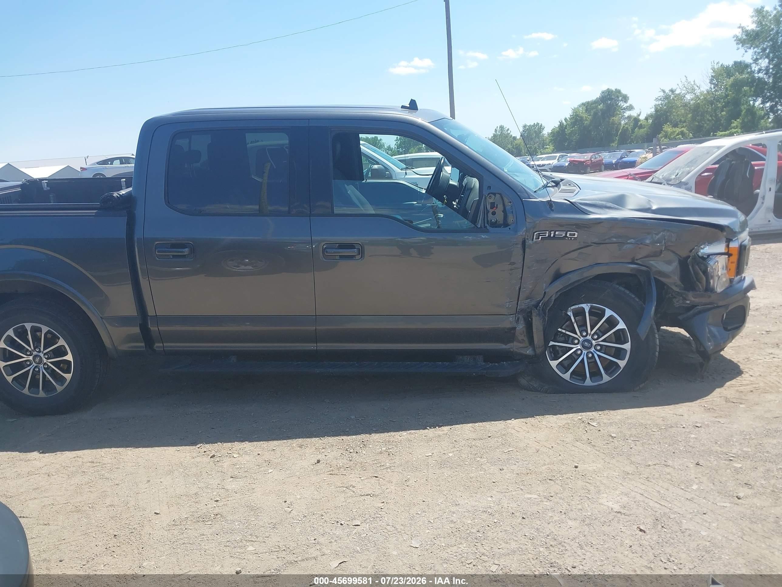 2019 Ford F-150 Xlt Gray vin: 1FTEW1EP2KFB61997