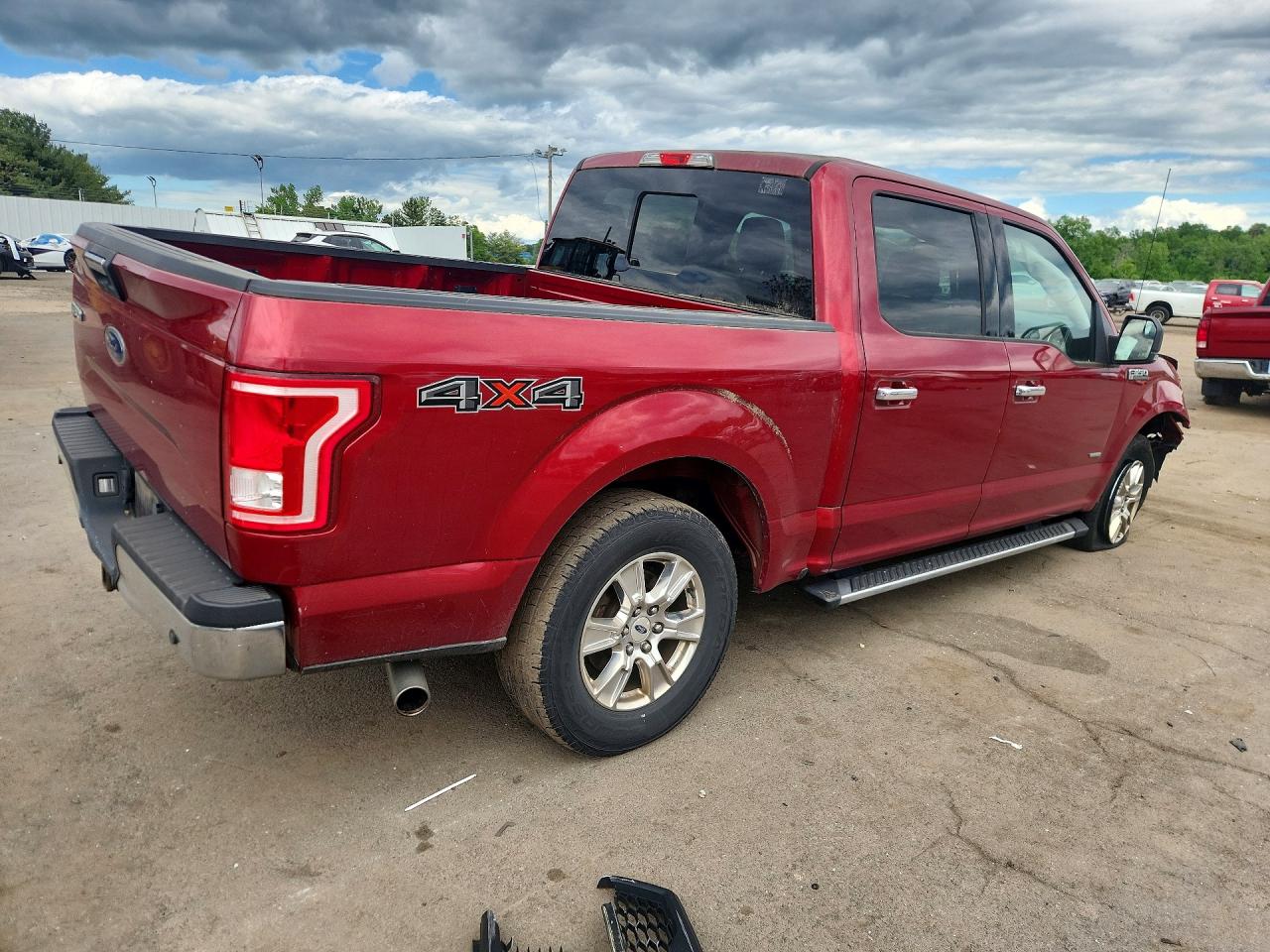 2015 Ford F150 Red vin: 1FTEW1EP3FFC82642
