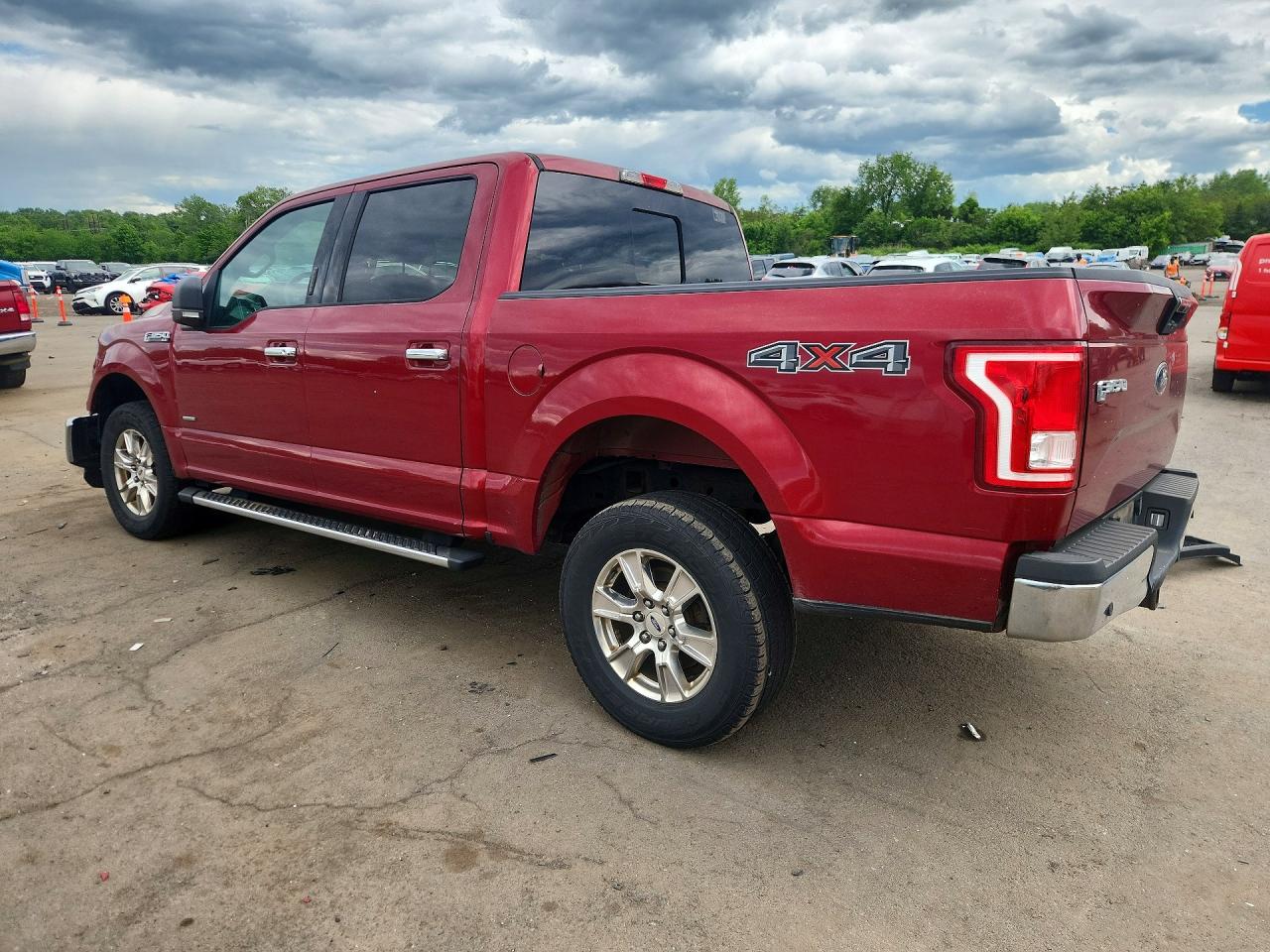 2015 Ford F150 Red vin: 1FTEW1EP3FFC82642