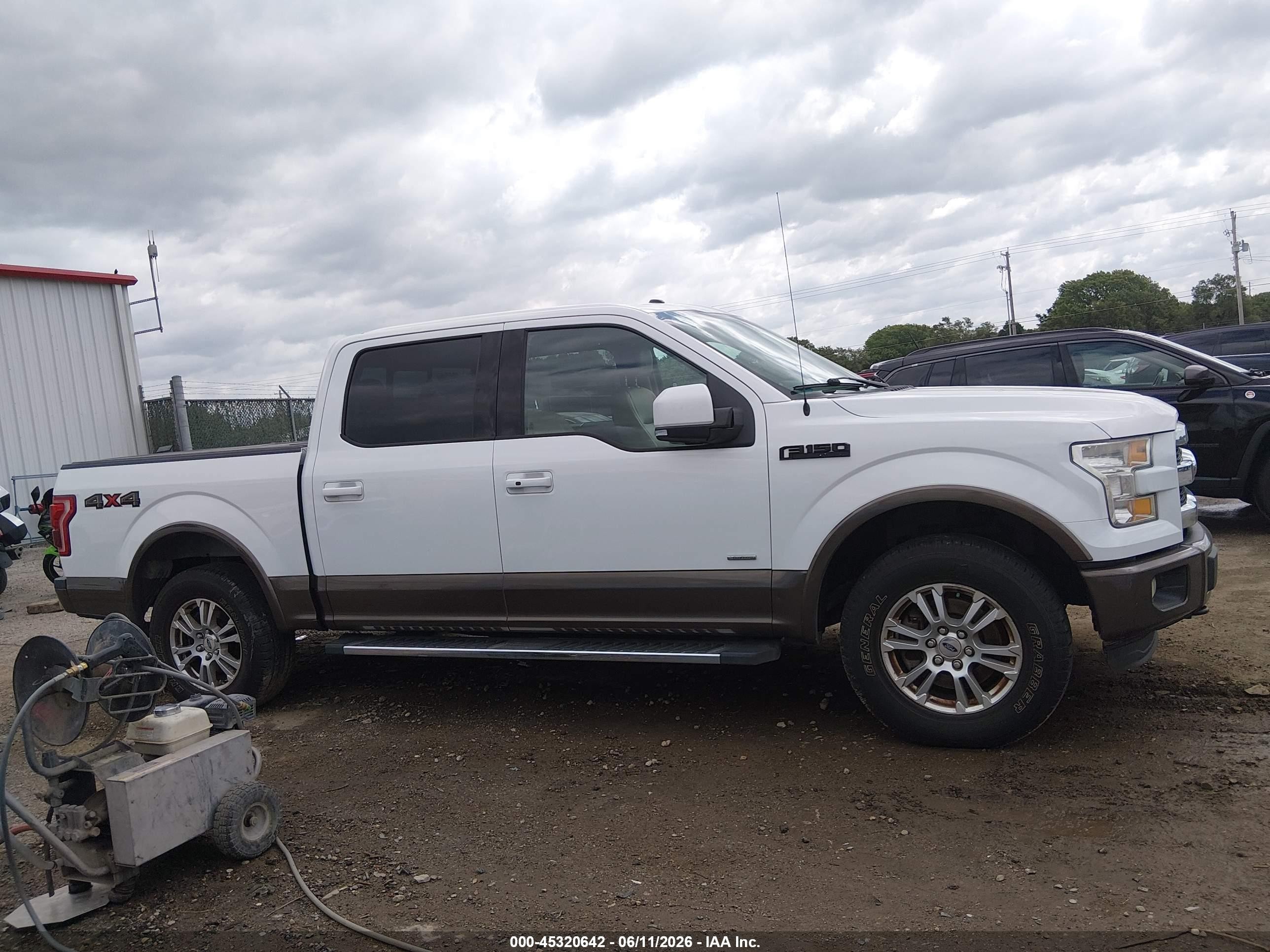 2015 Ford F-150 Lariat Белый vin: 1FTEW1EP4FFA62216