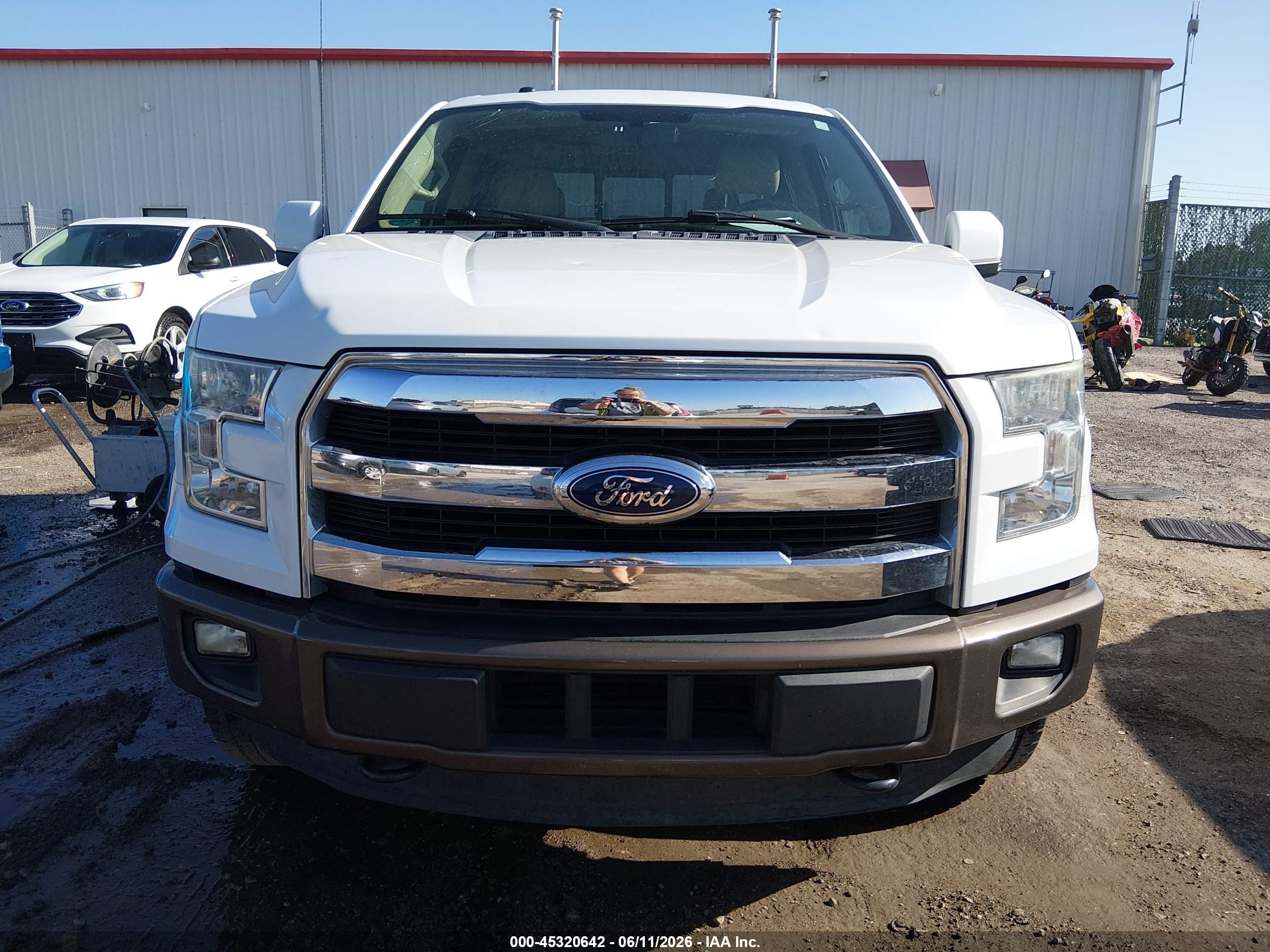 2015 Ford F-150 Lariat Белый vin: 1FTEW1EP4FFA62216
